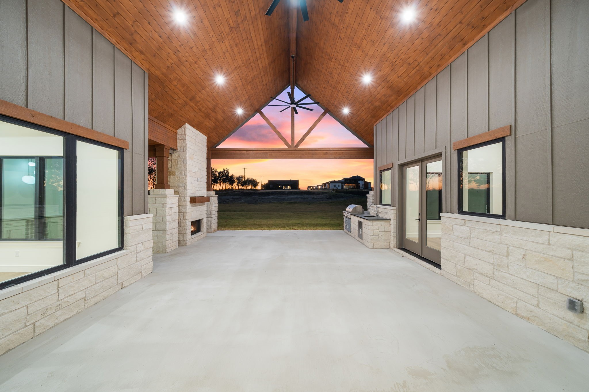 300 Ryker Lane Gunter TX 75058