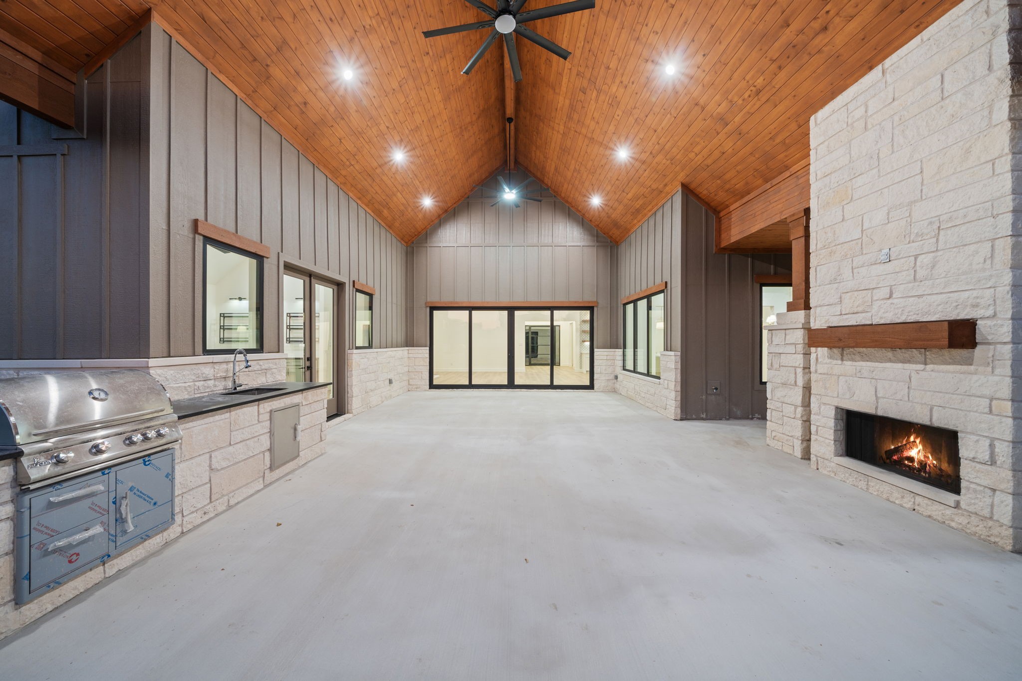 300 Ryker Lane Gunter TX 75058