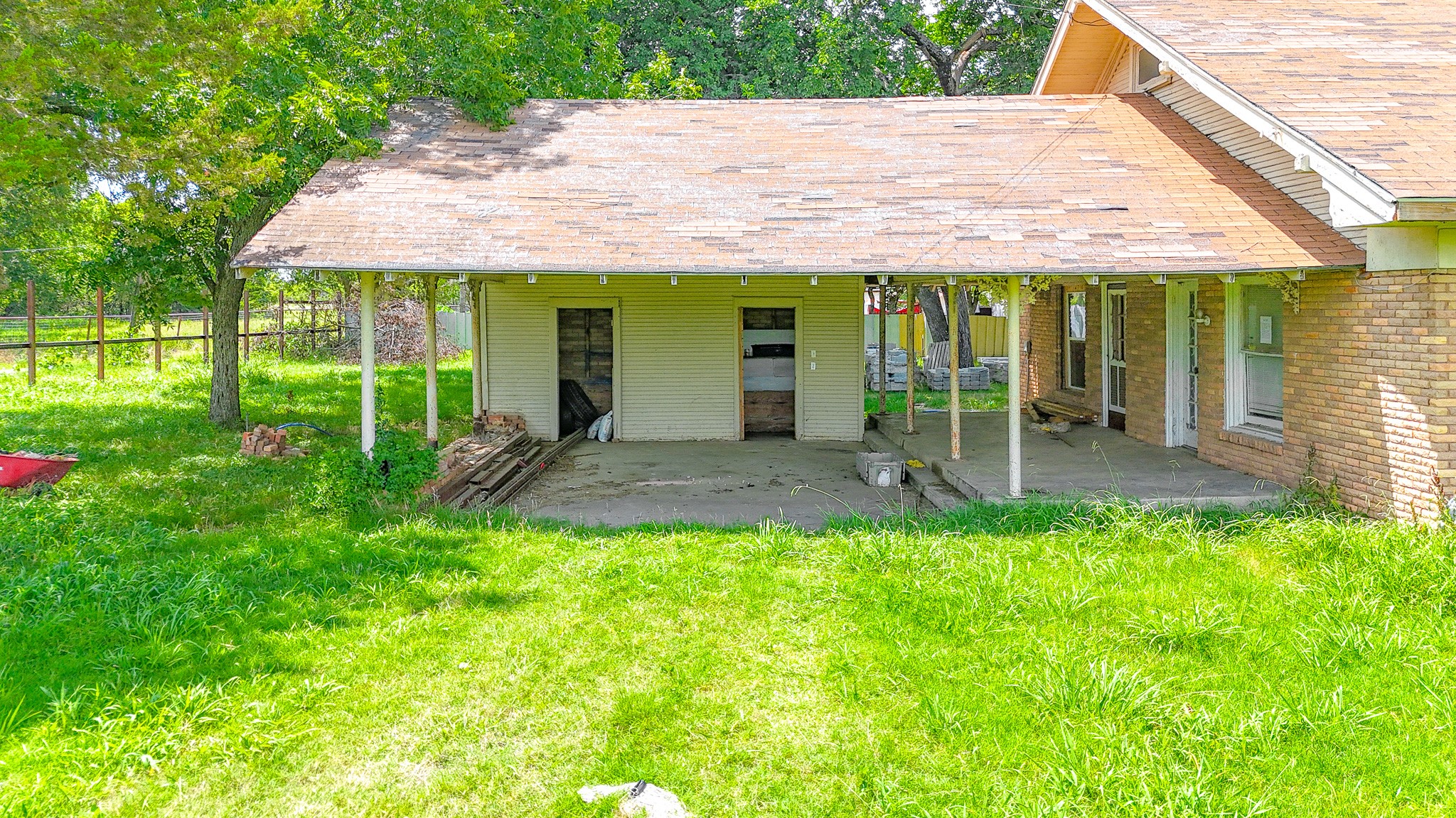 604 W Main Street Richland TX 76681