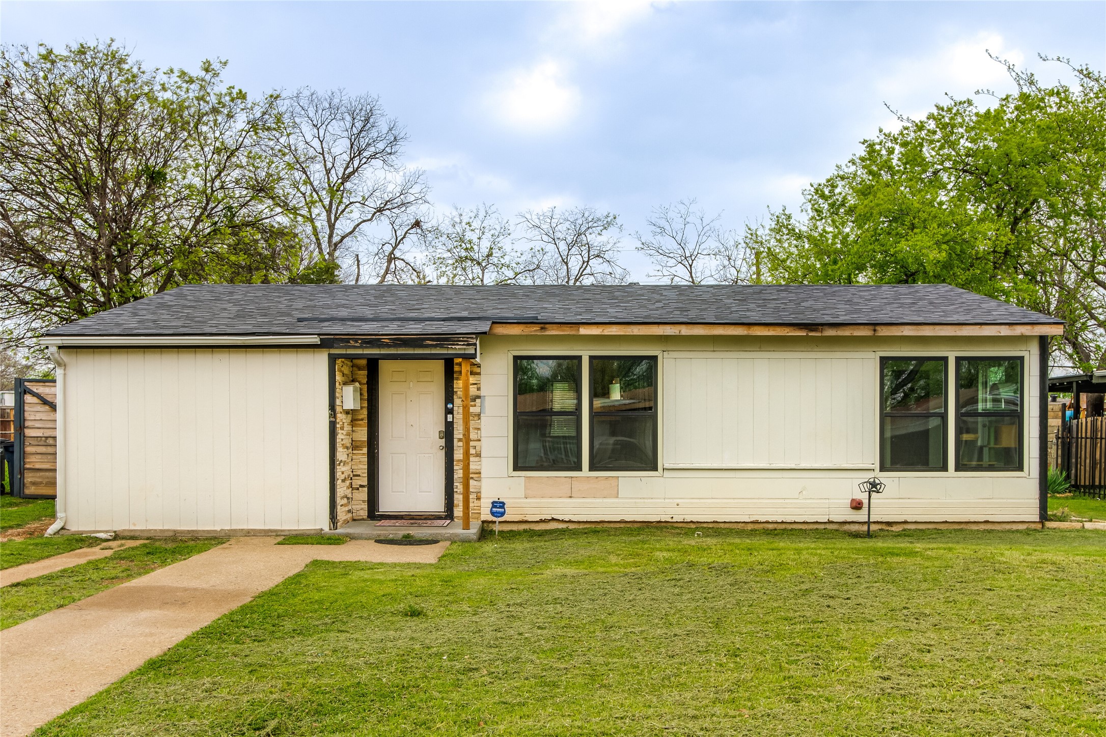 1108 Cameron Street Fort Worth TX 76115