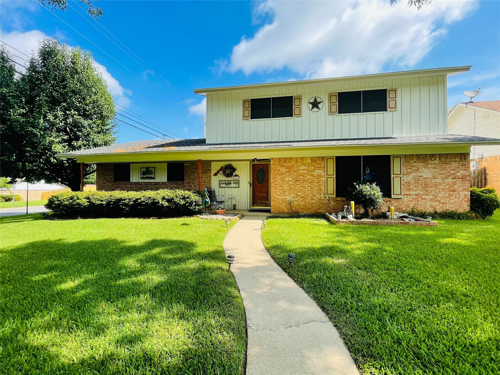 1213 Idlewood Drive Sherman TX 75092