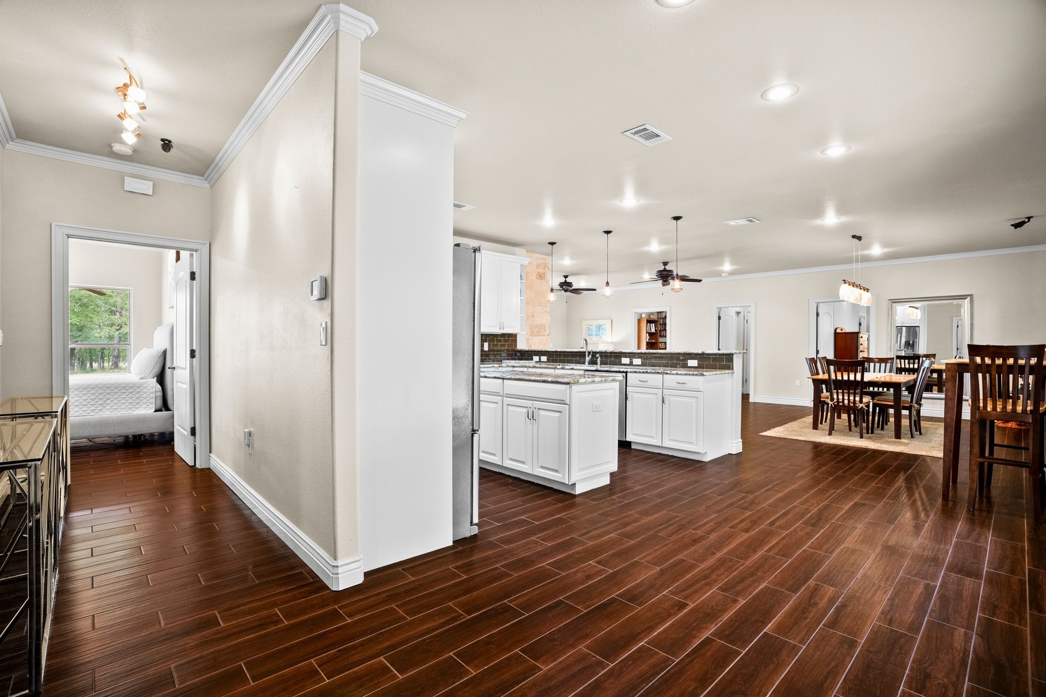 592 Rs County Road 1151 Emory TX 75440
