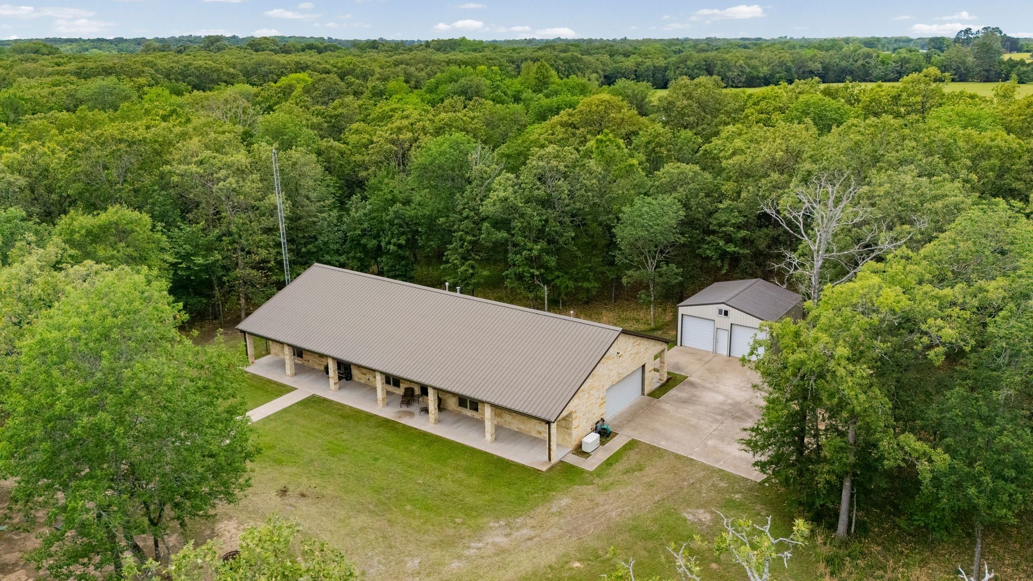 592 Rs County Road 1151 Emory TX 75440