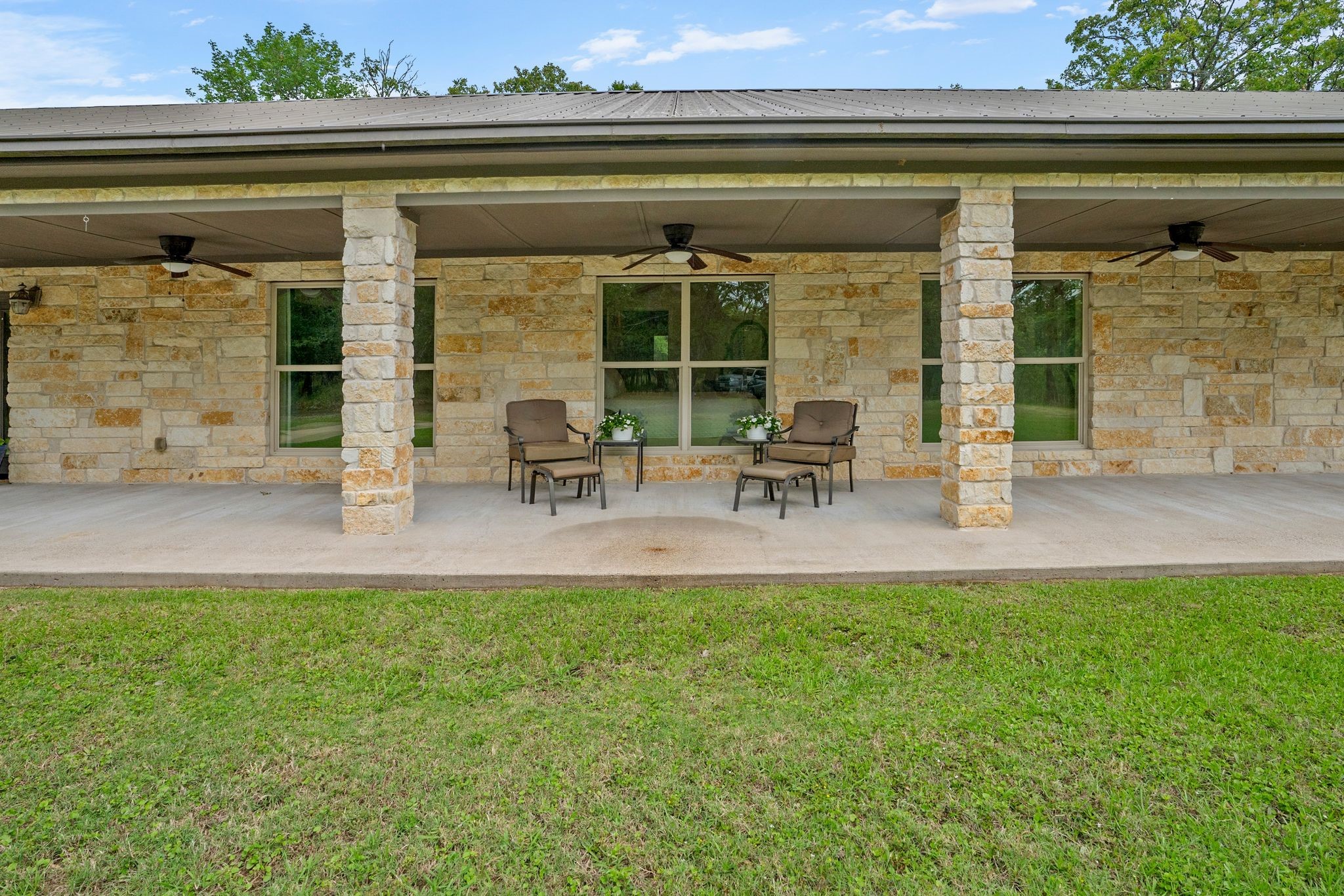 592 Rs County Road 1151 Emory TX 75440