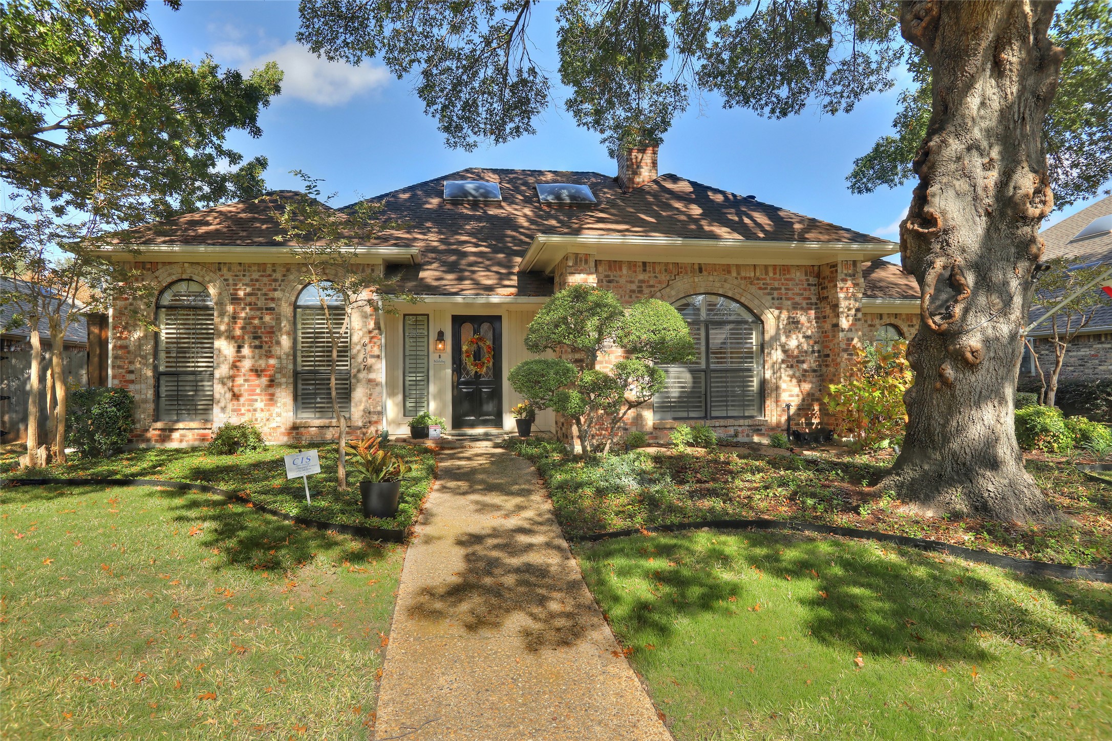 6307 Fox Trail Dallas TX 75248
