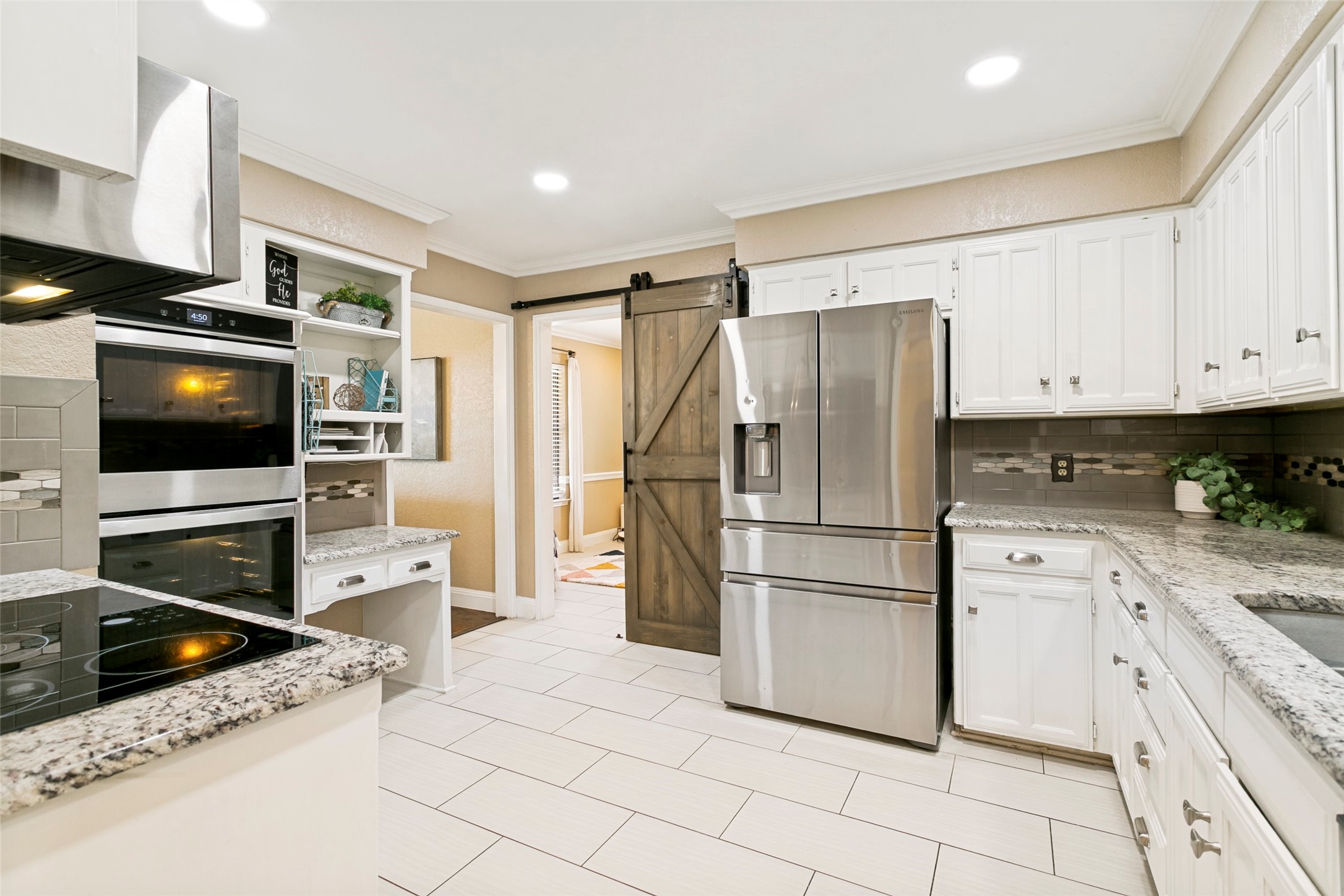 2232 Ridgewood Bedford TX 76021