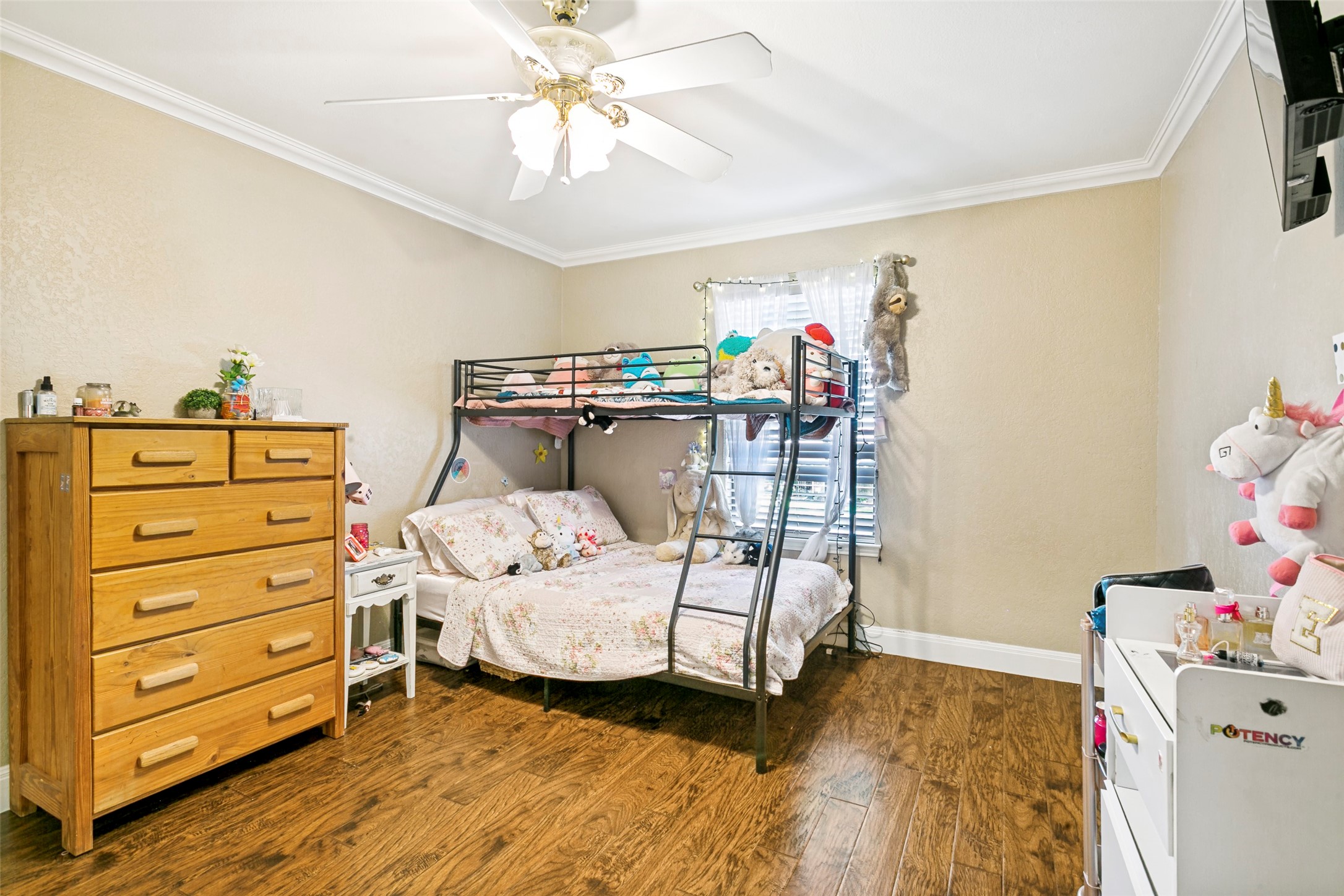2232 Ridgewood Bedford TX 76021