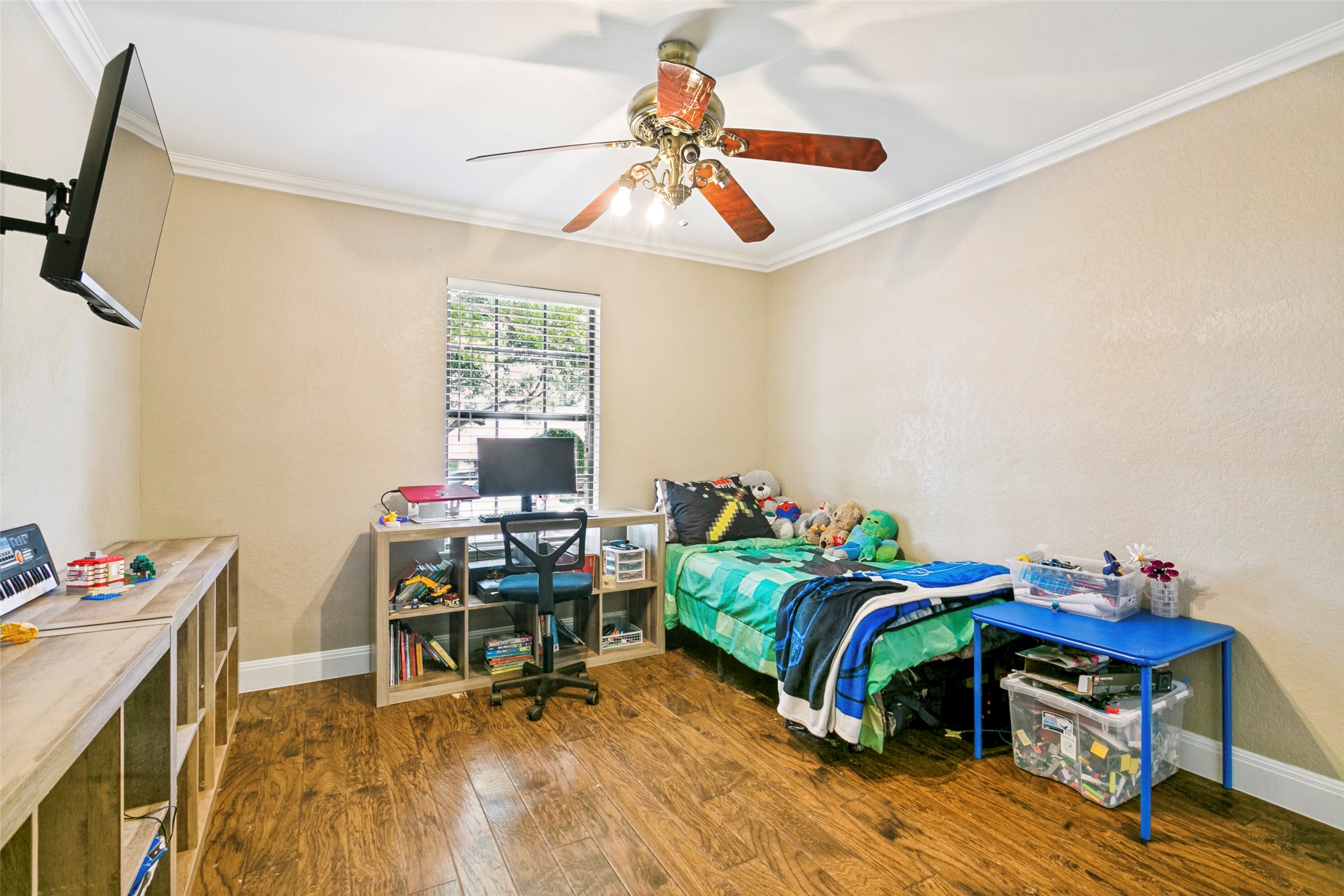 2232 Ridgewood Bedford TX 76021