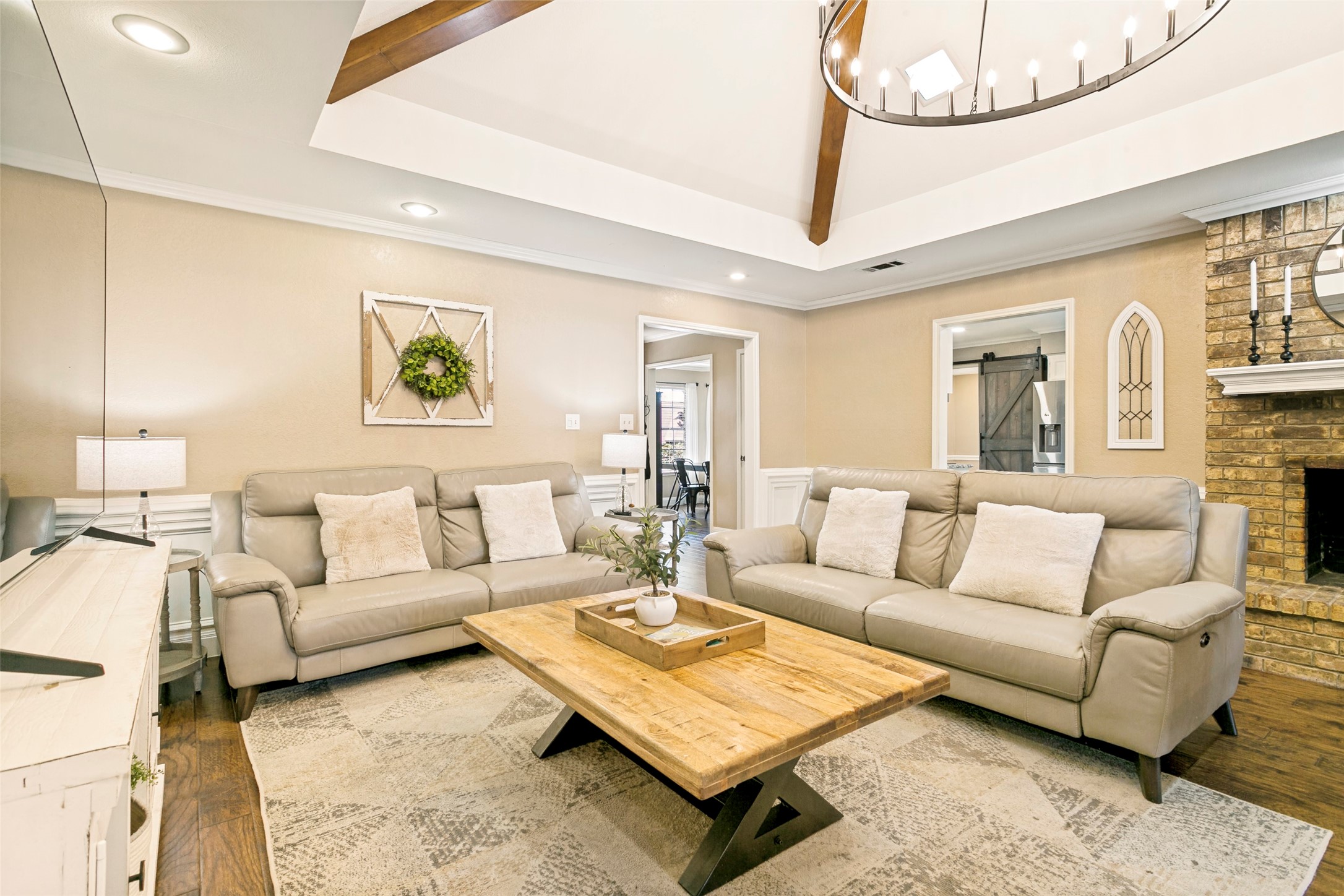 2232 Ridgewood Bedford TX 76021