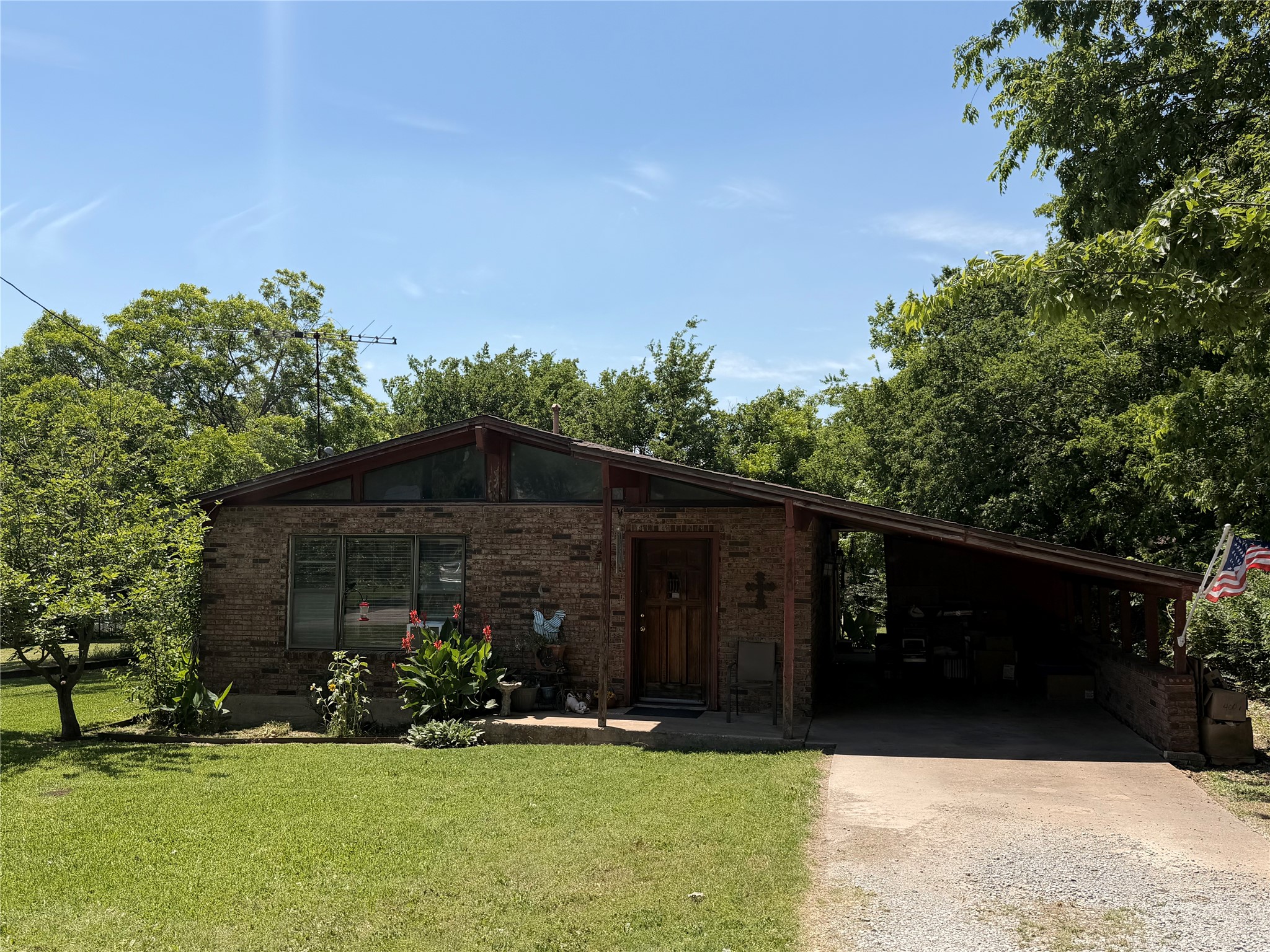 400 N Bean Street Howe TX 75459