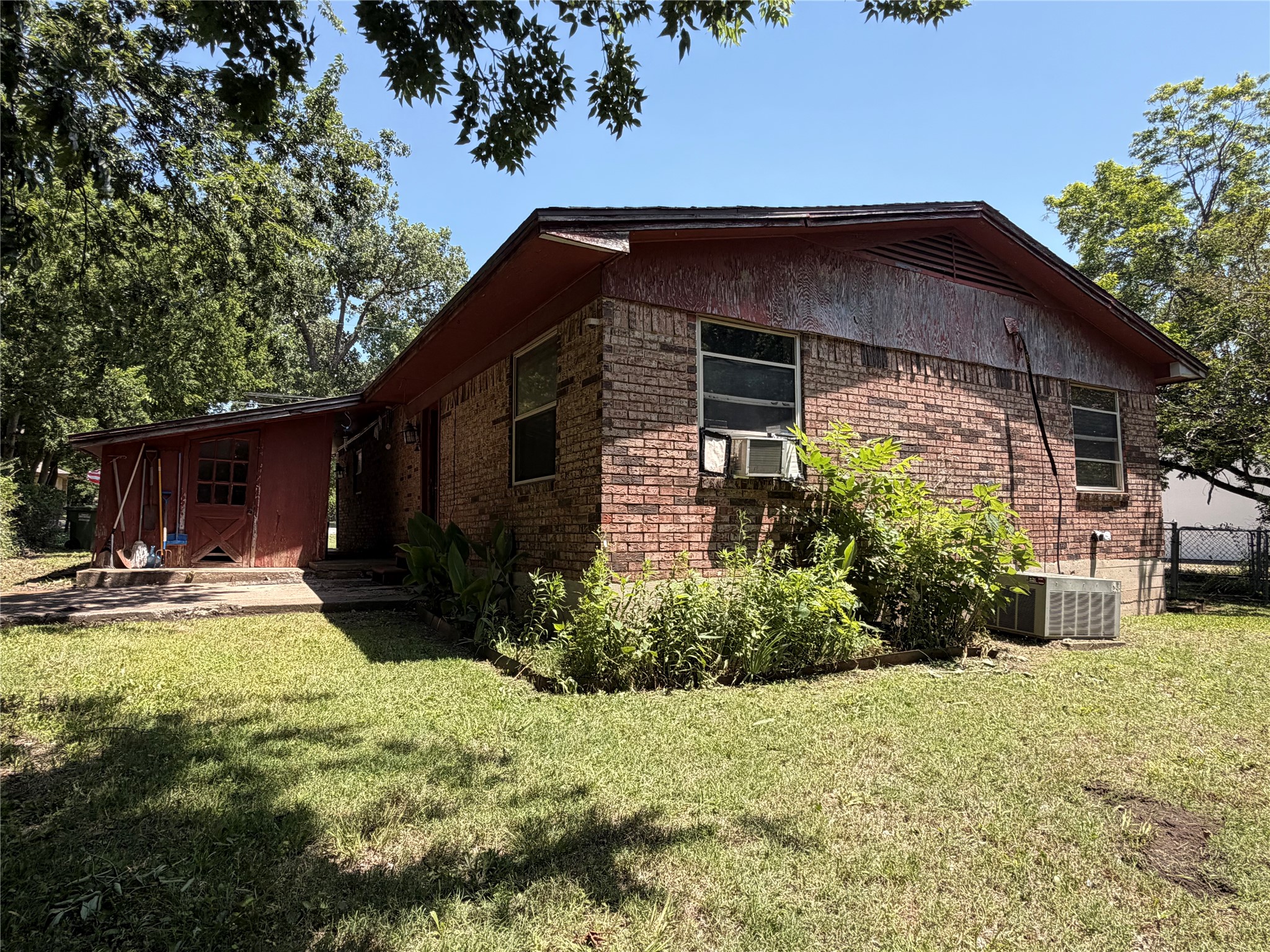 400 N Bean Street Howe TX 75459