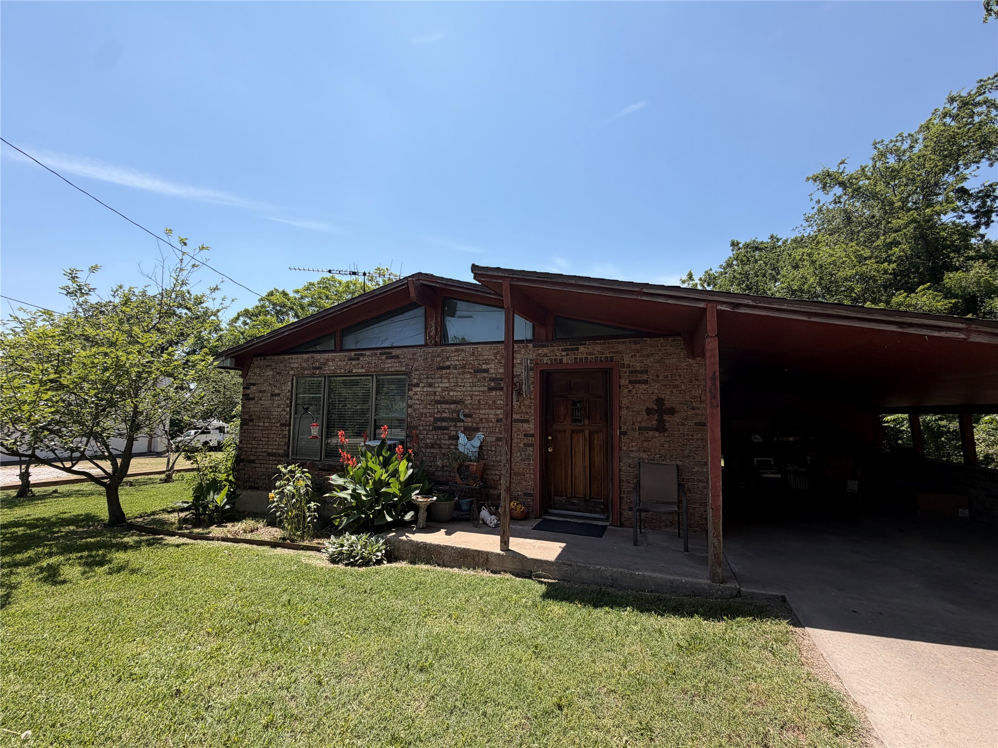400 N Bean Street Howe TX 75459