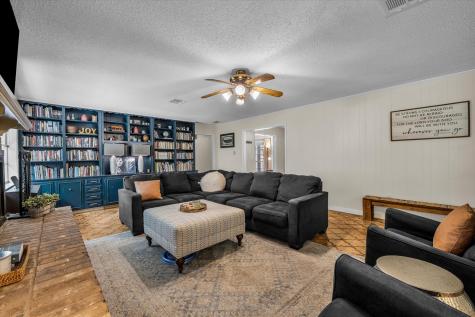 1208 Knotty Oaks Drive Woodway TX 76712