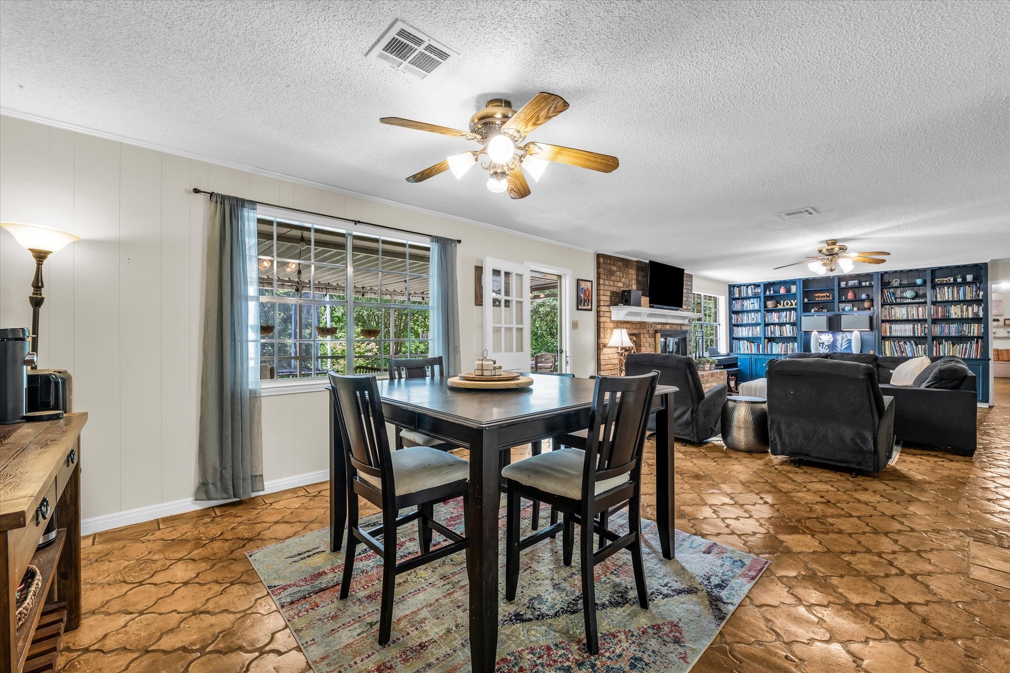 1208 Knotty Oaks Drive Woodway TX 76712