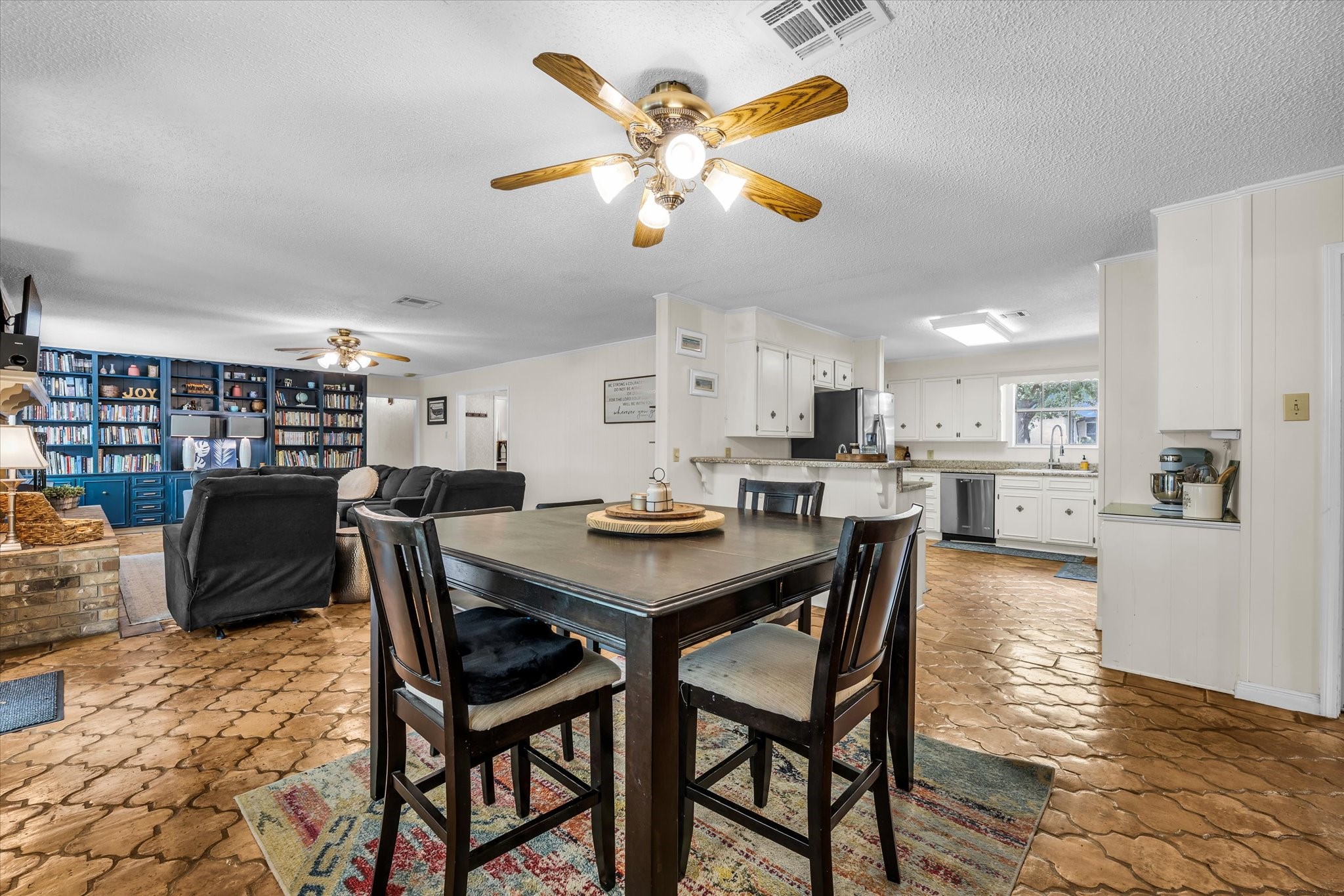 1208 Knotty Oaks Drive Woodway TX 76712