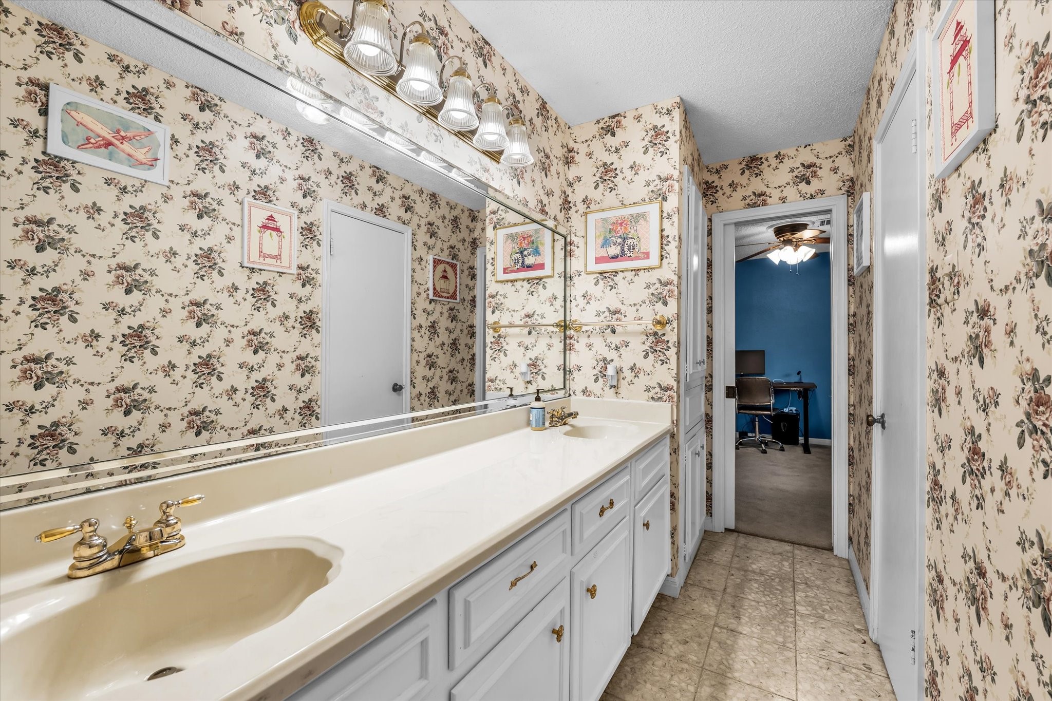 1208 Knotty Oaks Drive Woodway TX 76712