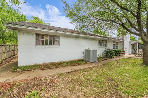 1208 Knotty Oaks Drive Woodway TX 76712
