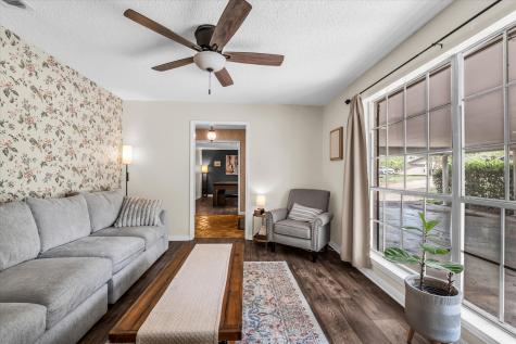 1208 Knotty Oaks Drive Woodway TX 76712