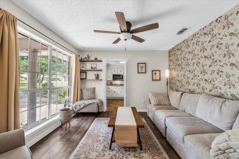 1208 Knotty Oaks Drive Woodway TX 76712