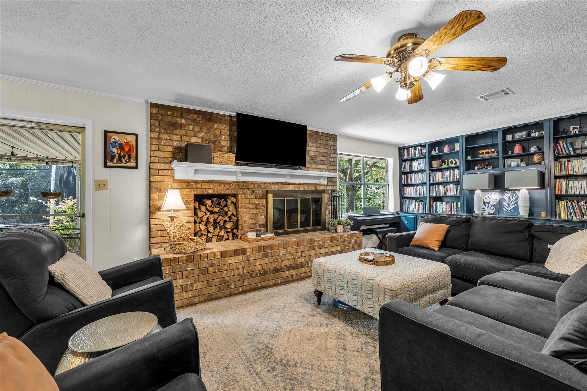 1208 Knotty Oaks Drive Woodway TX 76712