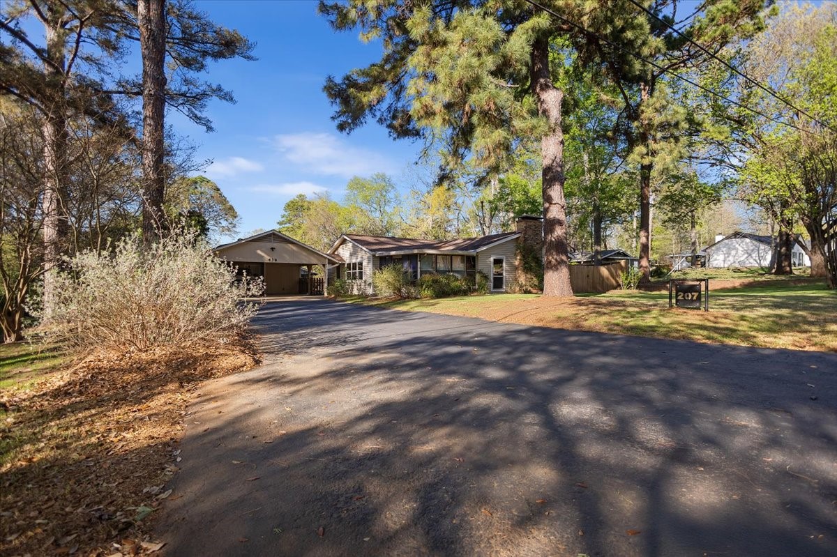 207 Grass Knoll Drive Hideaway TX 75771