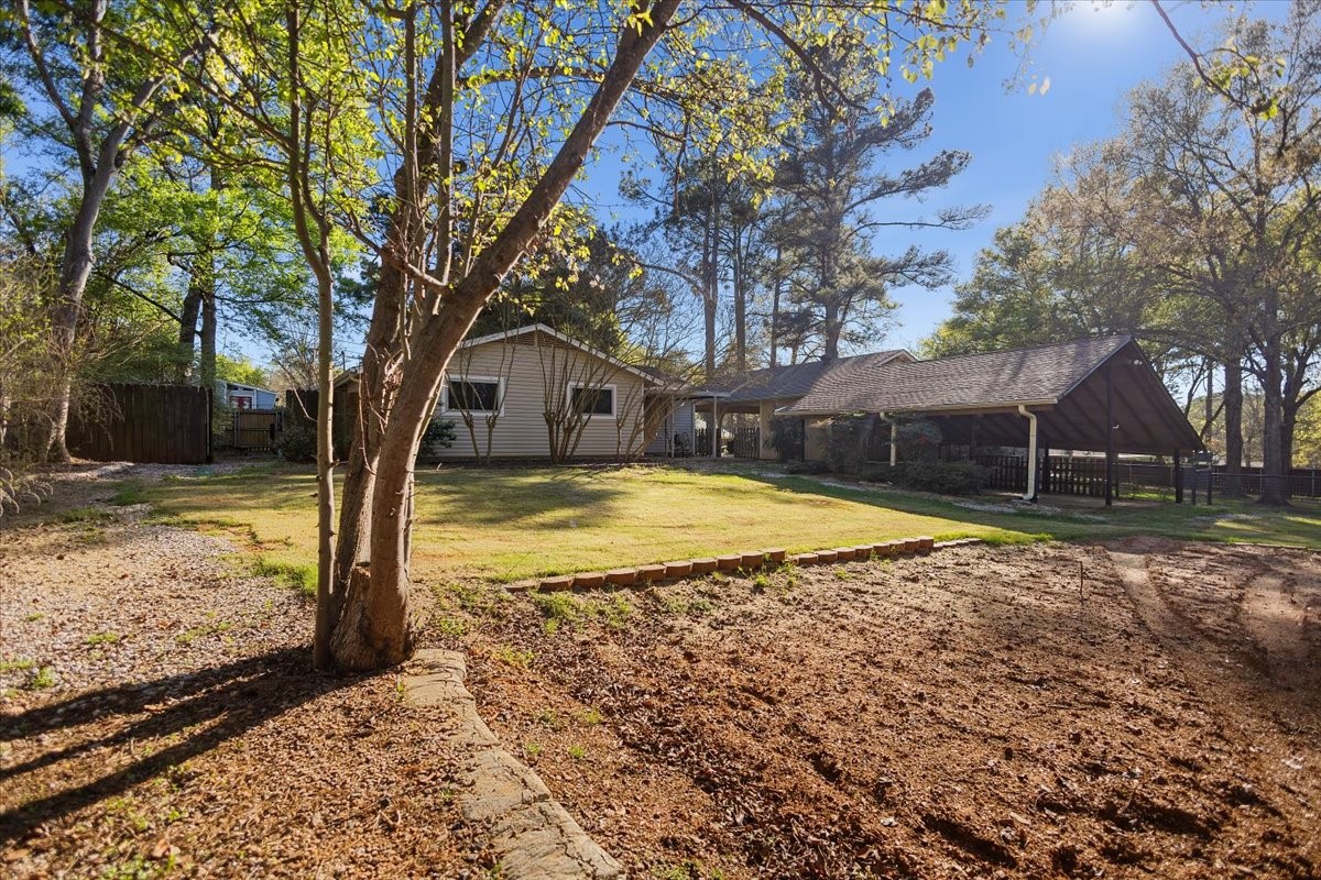 207 Grass Knoll Drive Hideaway TX 75771
