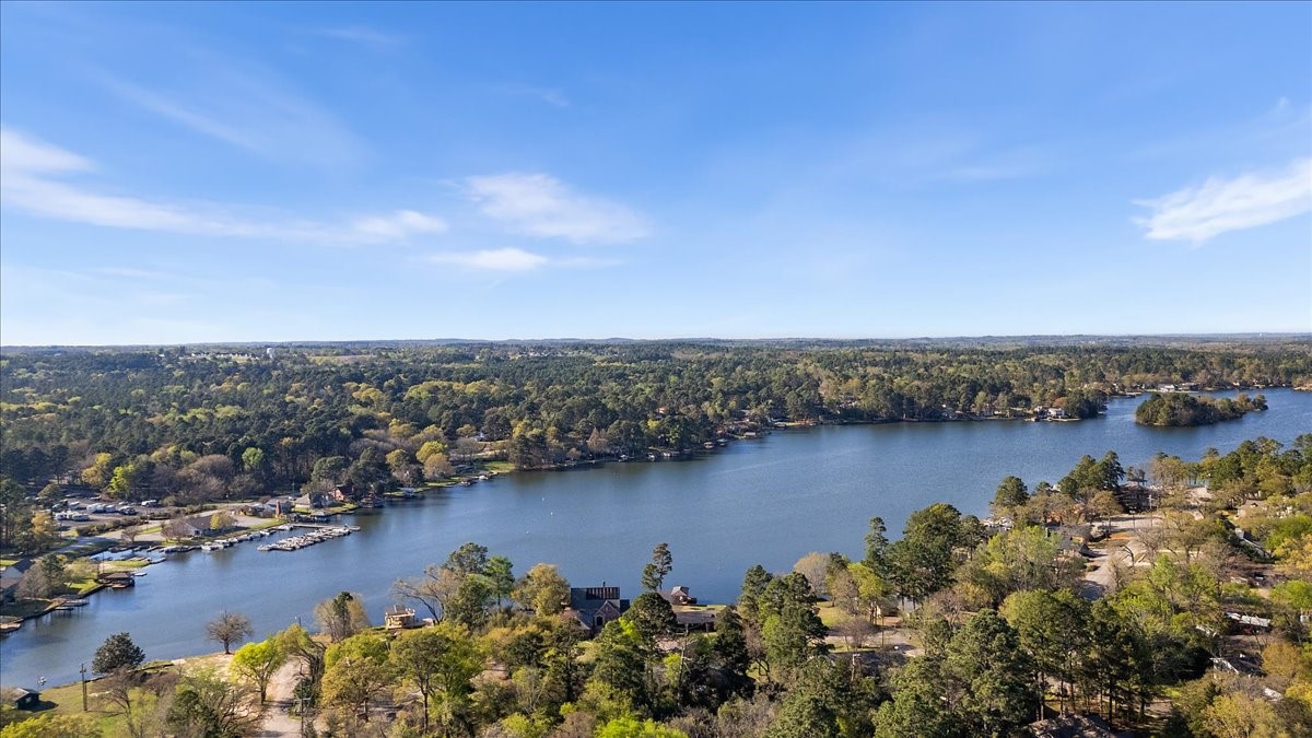207 Grass Knoll Drive Hideaway TX 75771