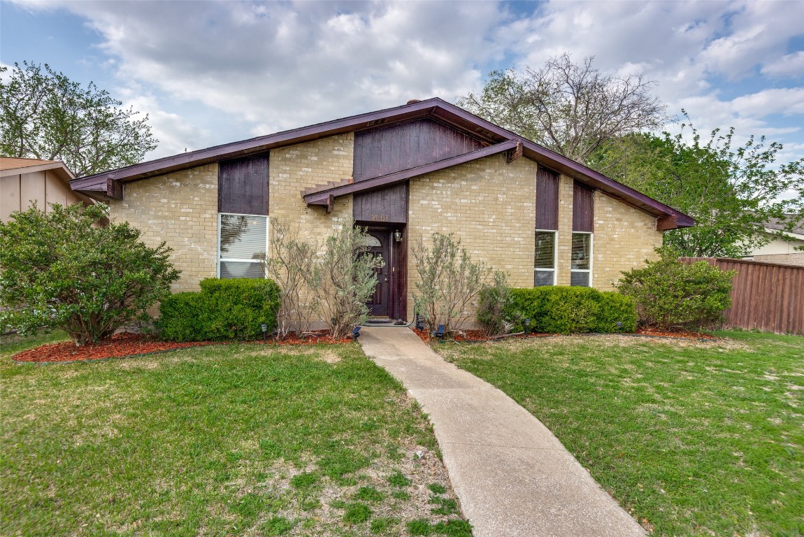 2051 Kings Road Carrollton TX 75007