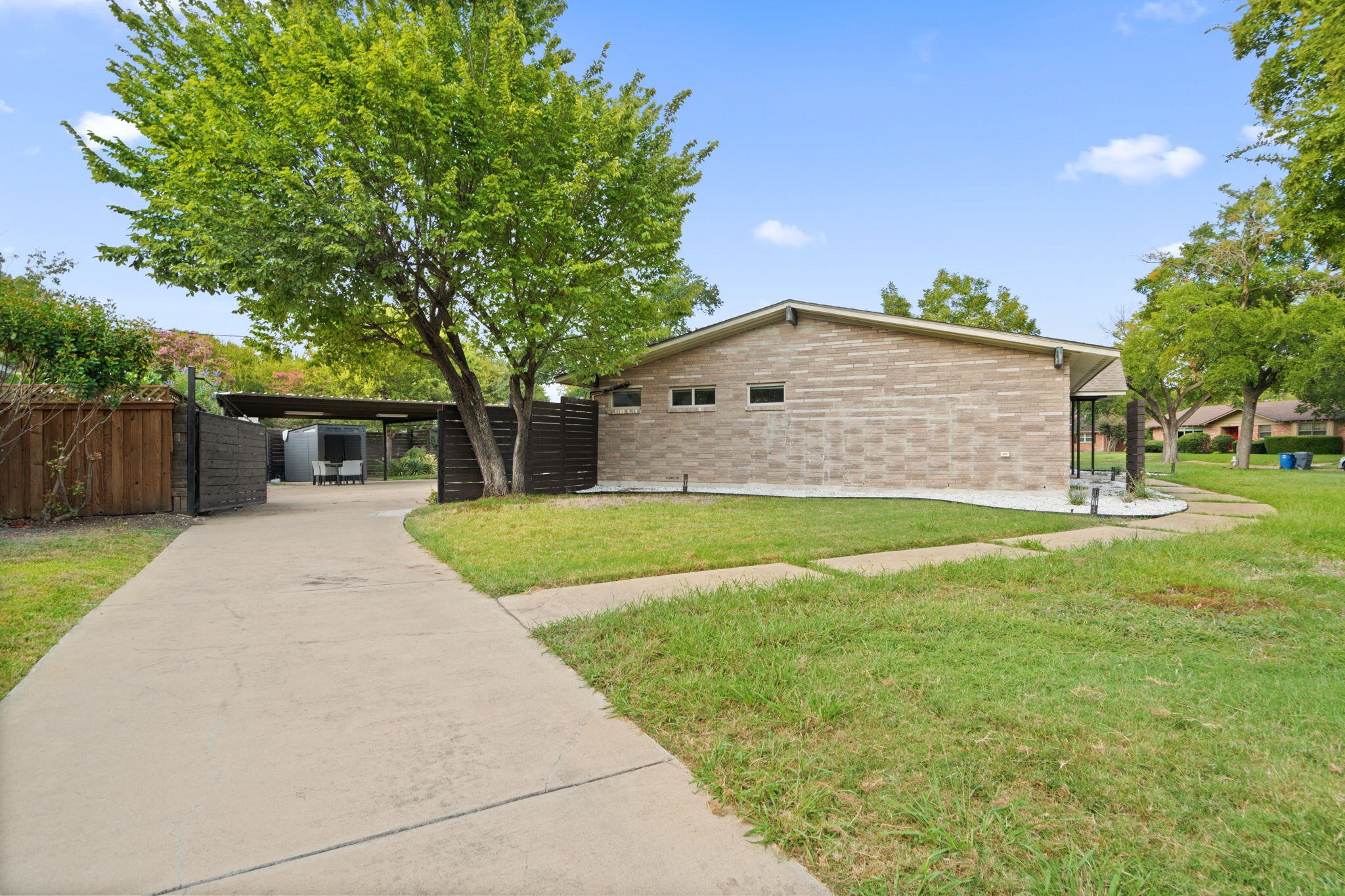 3427 Saint Cloud Circle Dallas TX 75229