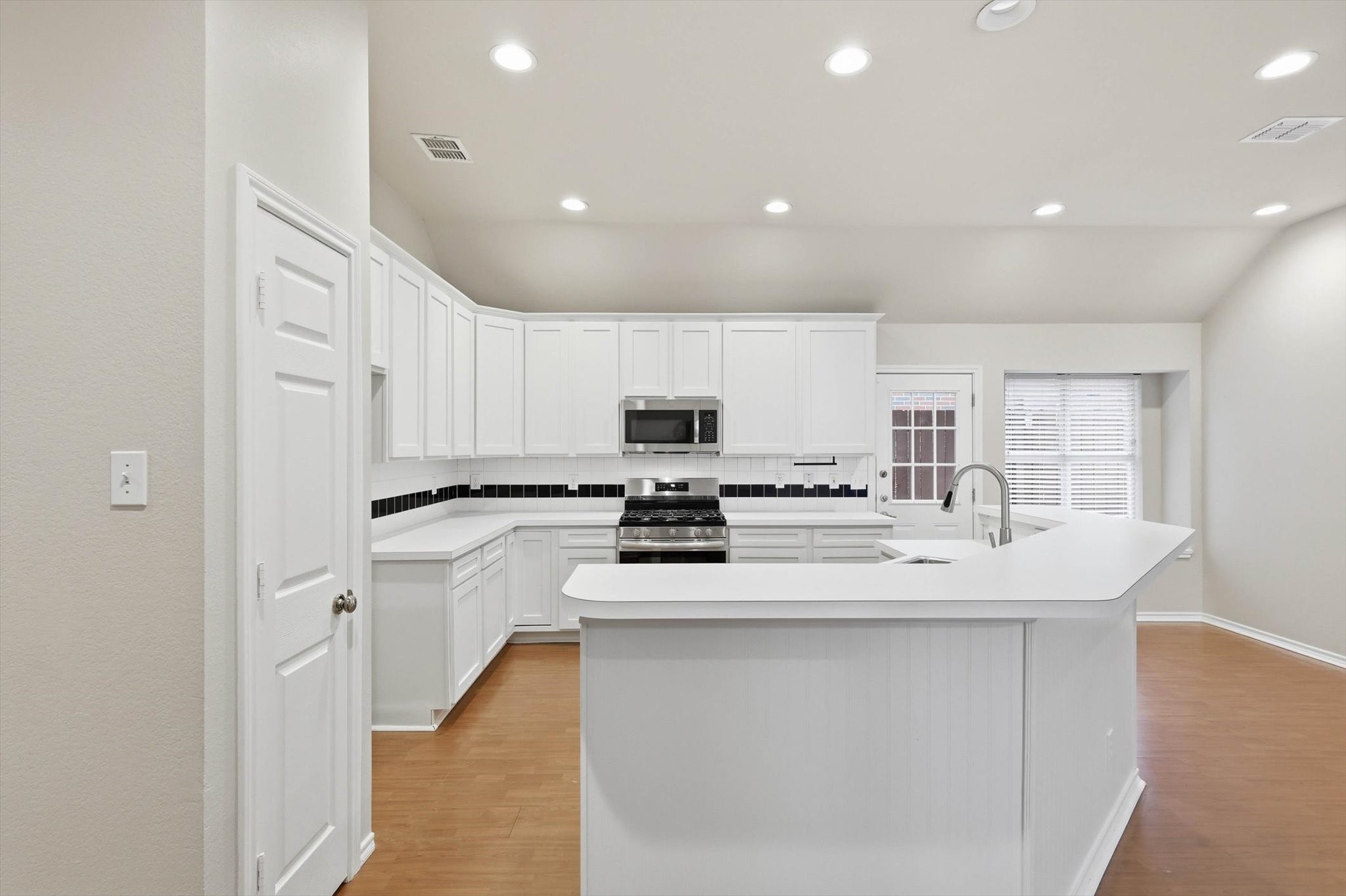 1846 Crosshaven Drive Lewisville TX 75077