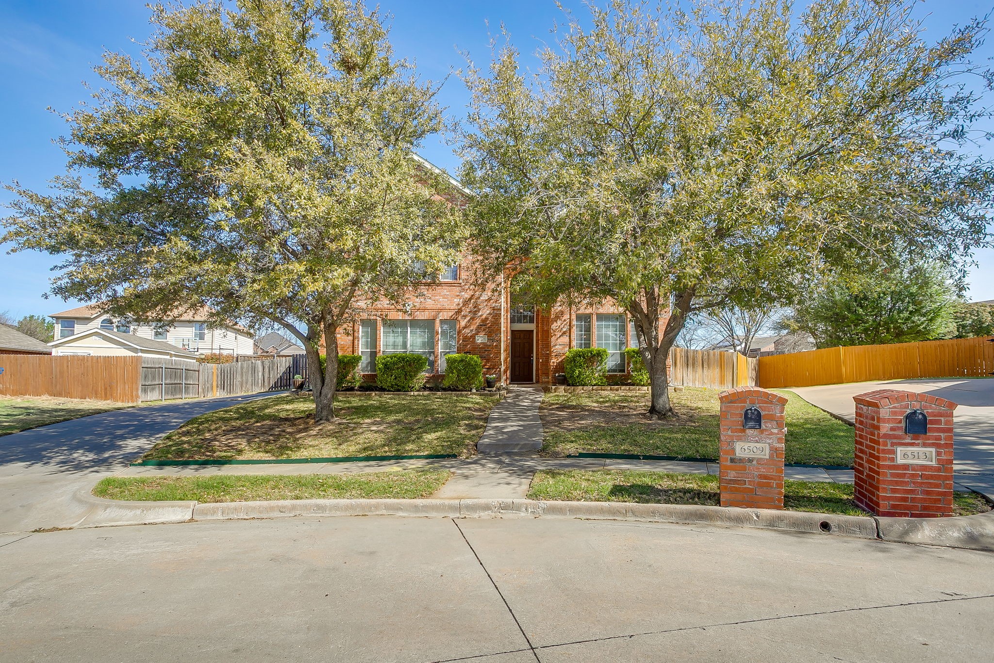 6509 Nottinghill Court North Richland Hills TX 76180