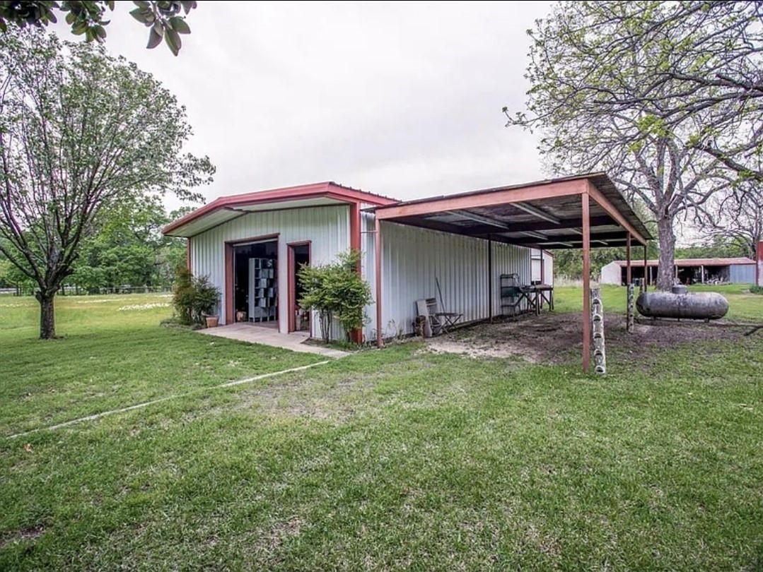 8216 Cleburne Highway Granbury TX 76049