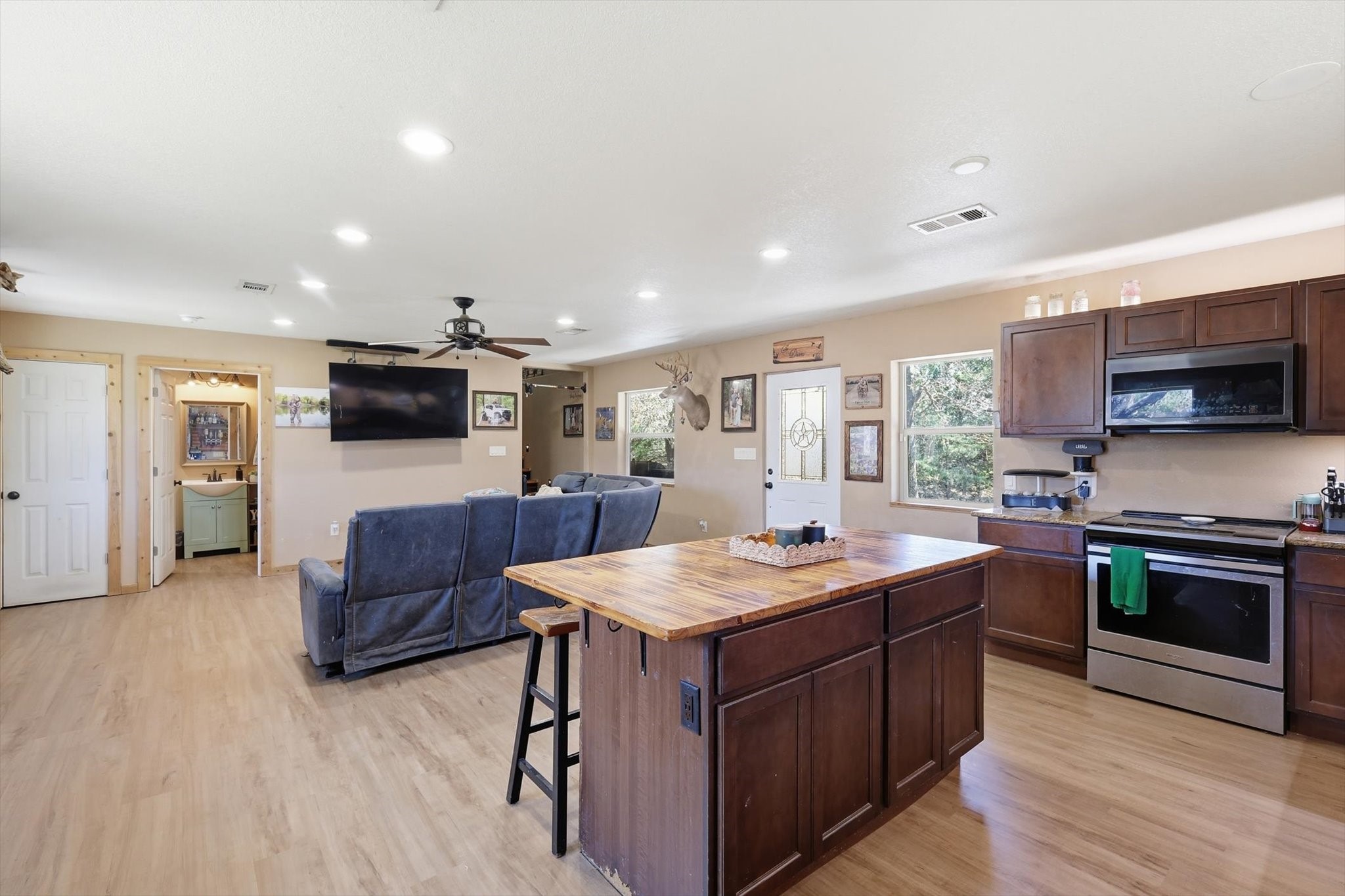2119 County Road 2585 Alvord TX 76225