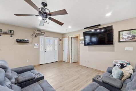 2119 County Road 2585 Alvord TX 76225