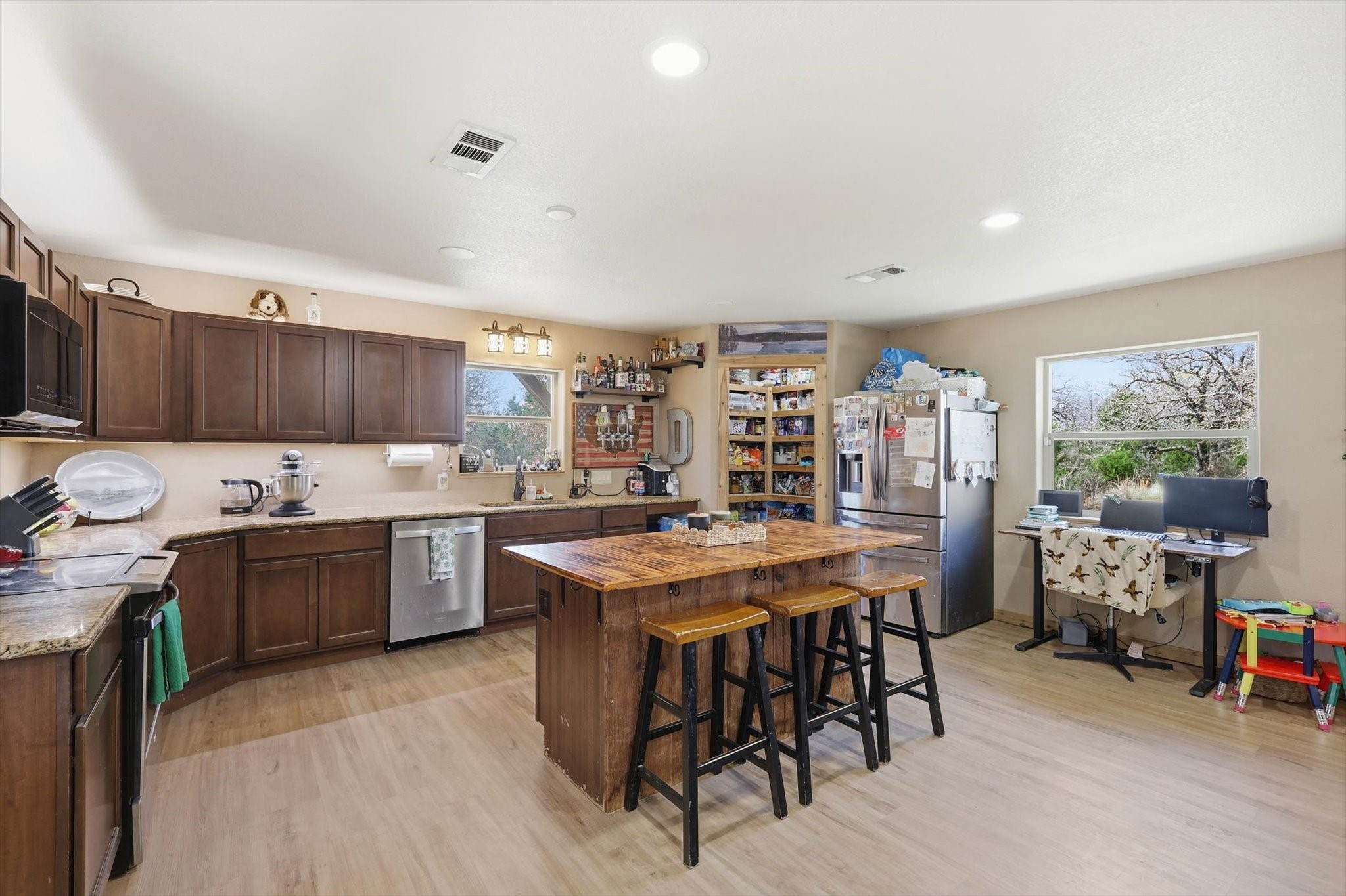2119 County Road 2585 Alvord TX 76225