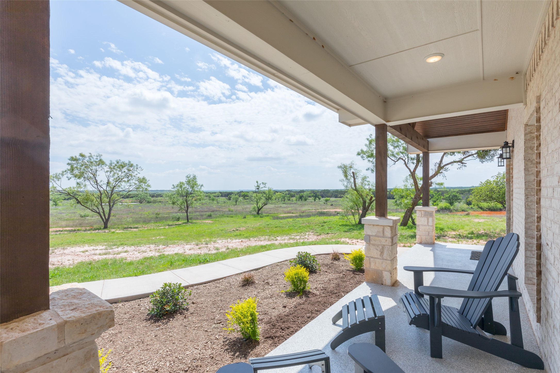 1700 County Road 207 Ovalo TX 79541