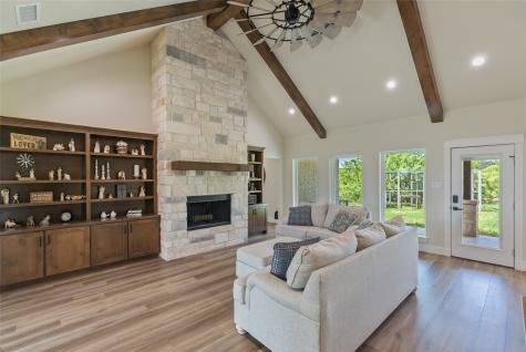 1700 County Road 207 Ovalo TX 79541