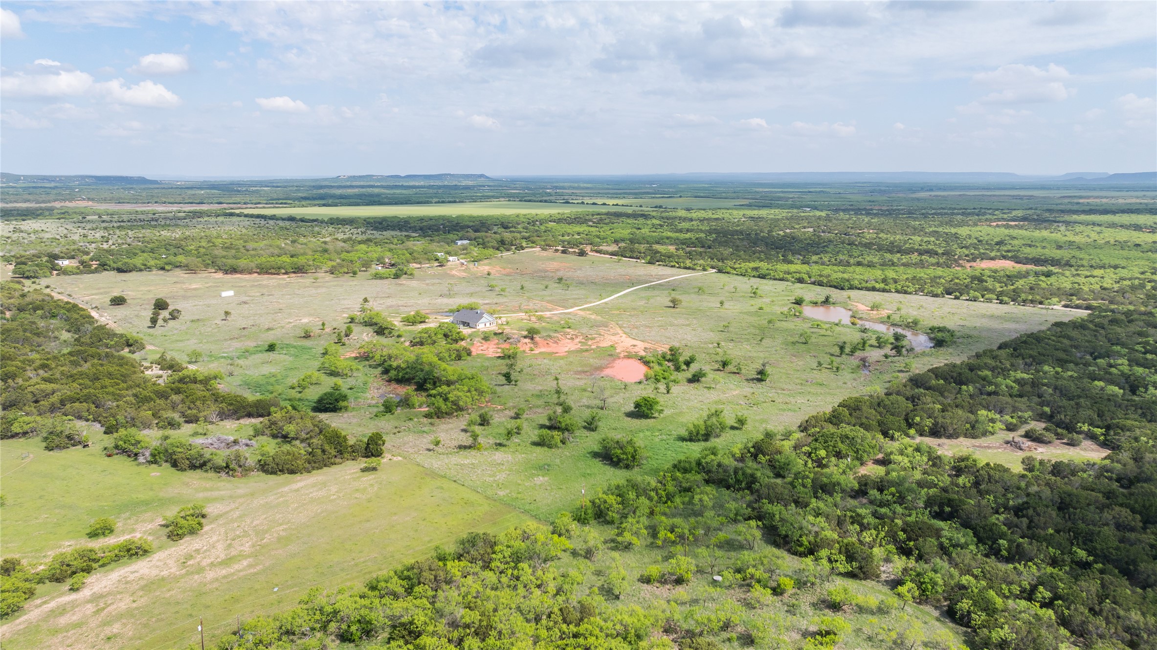 1700 County Road 207 Ovalo TX 79541