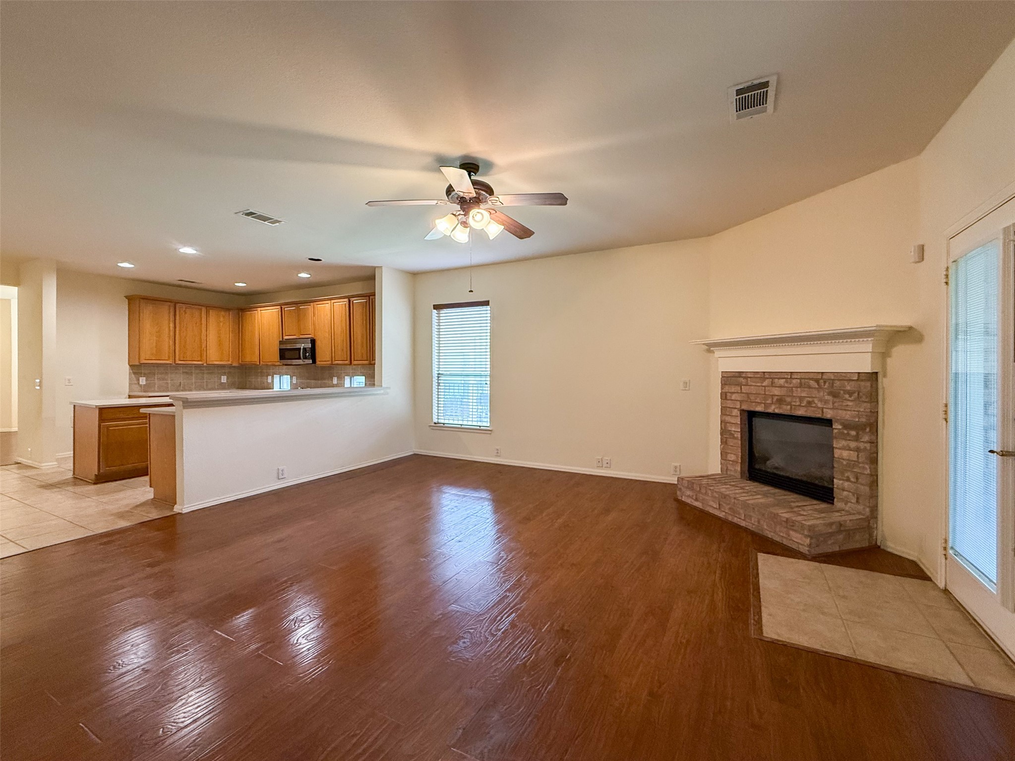 6820 Algarve Drive Denton TX 76210