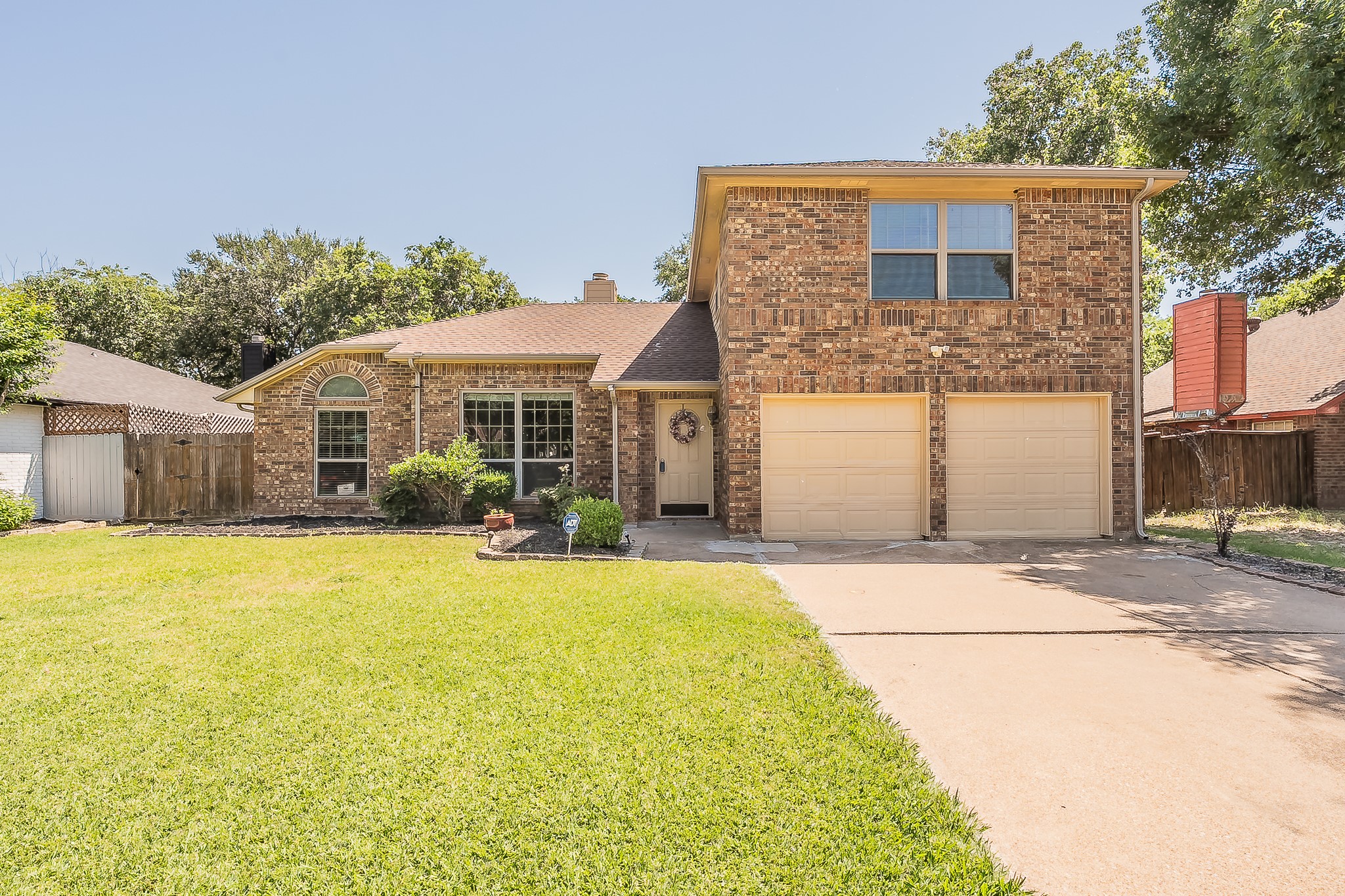 829 Brentwood Drive Grand Prairie TX 75052