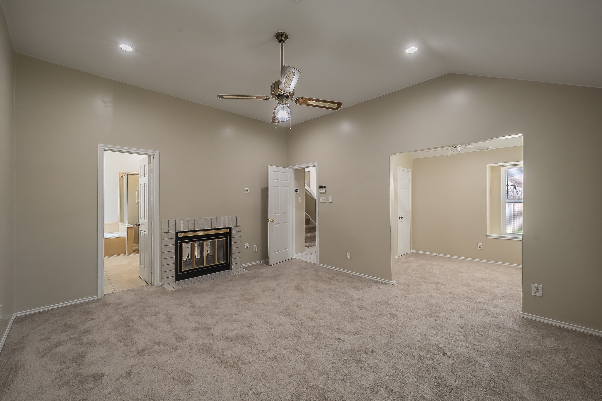 829 Brentwood Drive Grand Prairie TX 75052