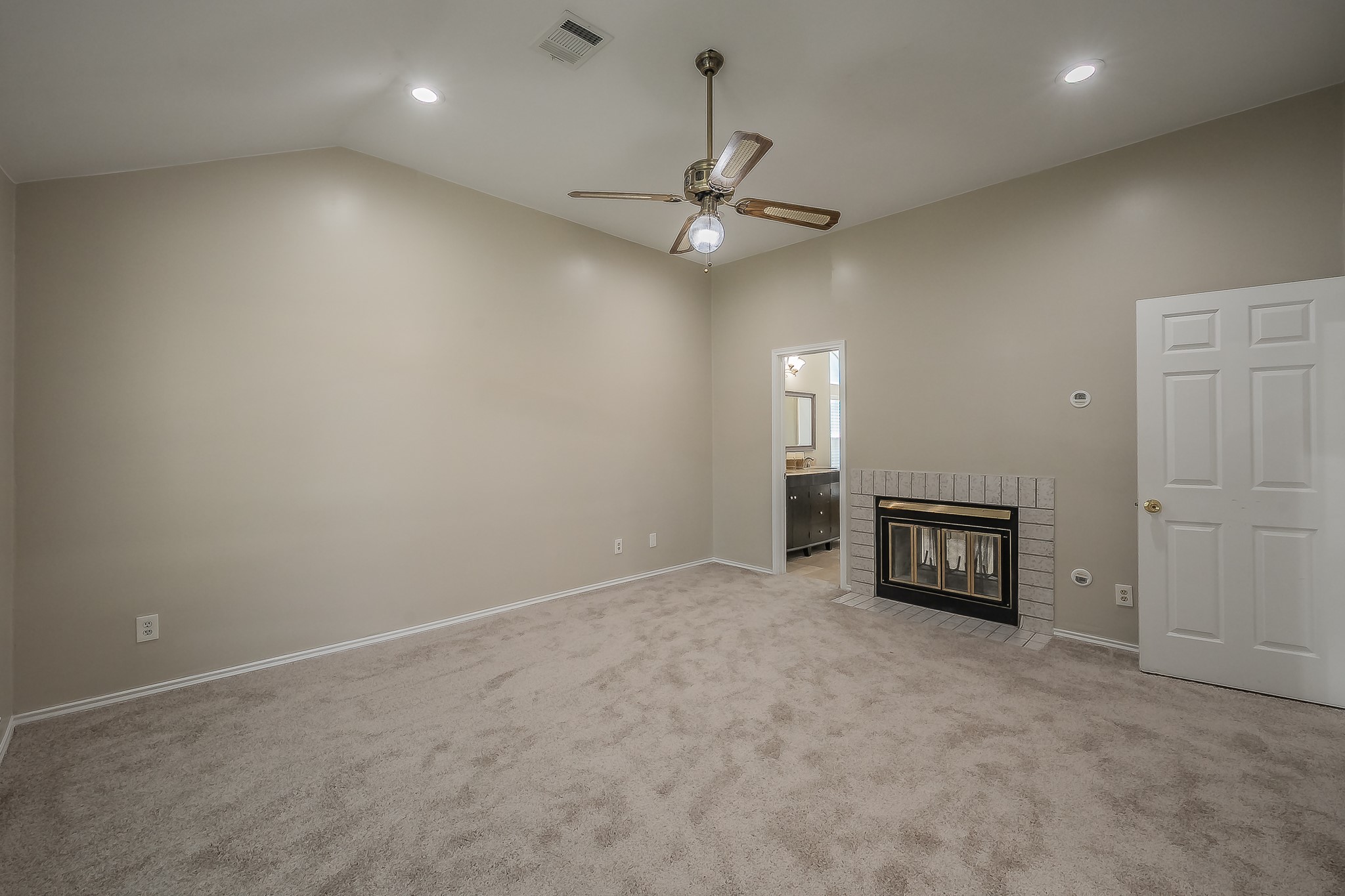 829 Brentwood Drive Grand Prairie TX 75052