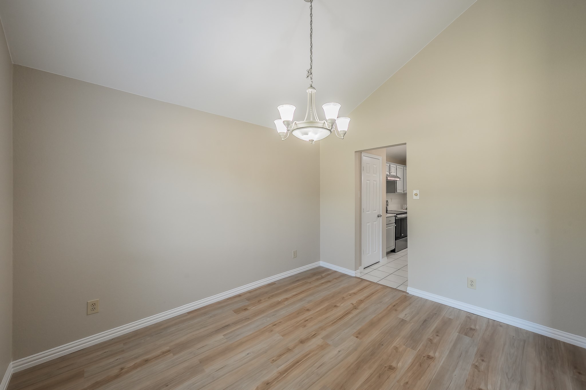 829 Brentwood Drive Grand Prairie TX 75052