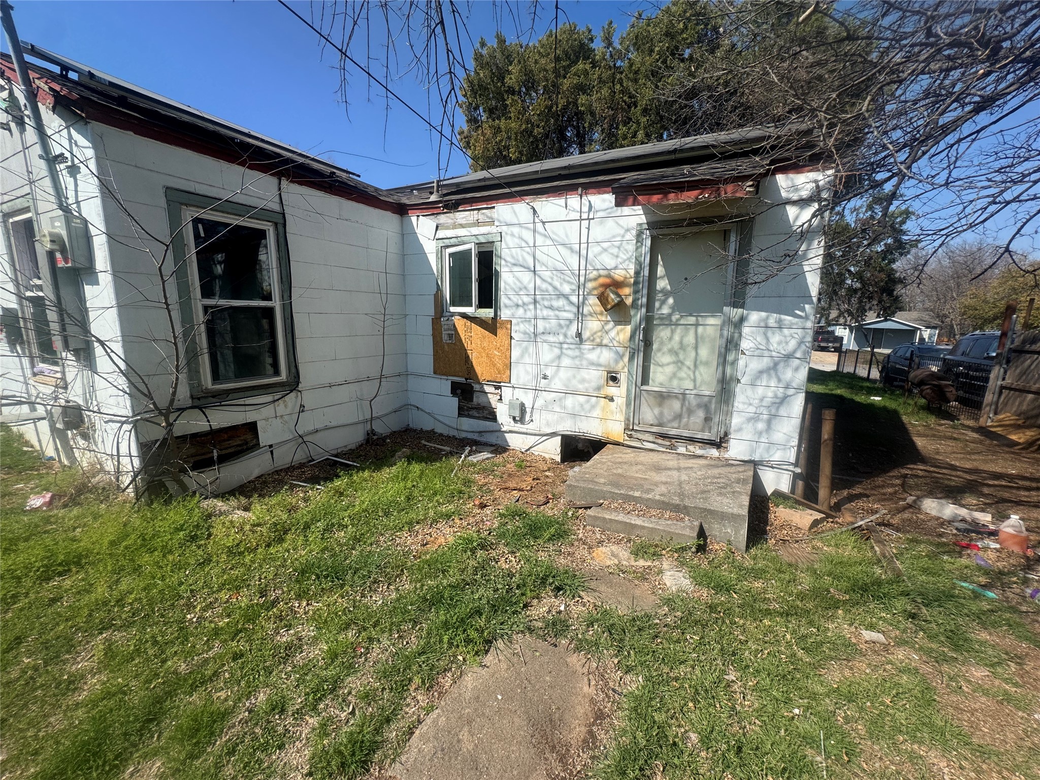 5933 Diaz Avenue Fort Worth TX 76107