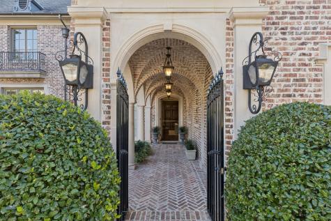 2 Bretton Creek Court Dallas TX 75220