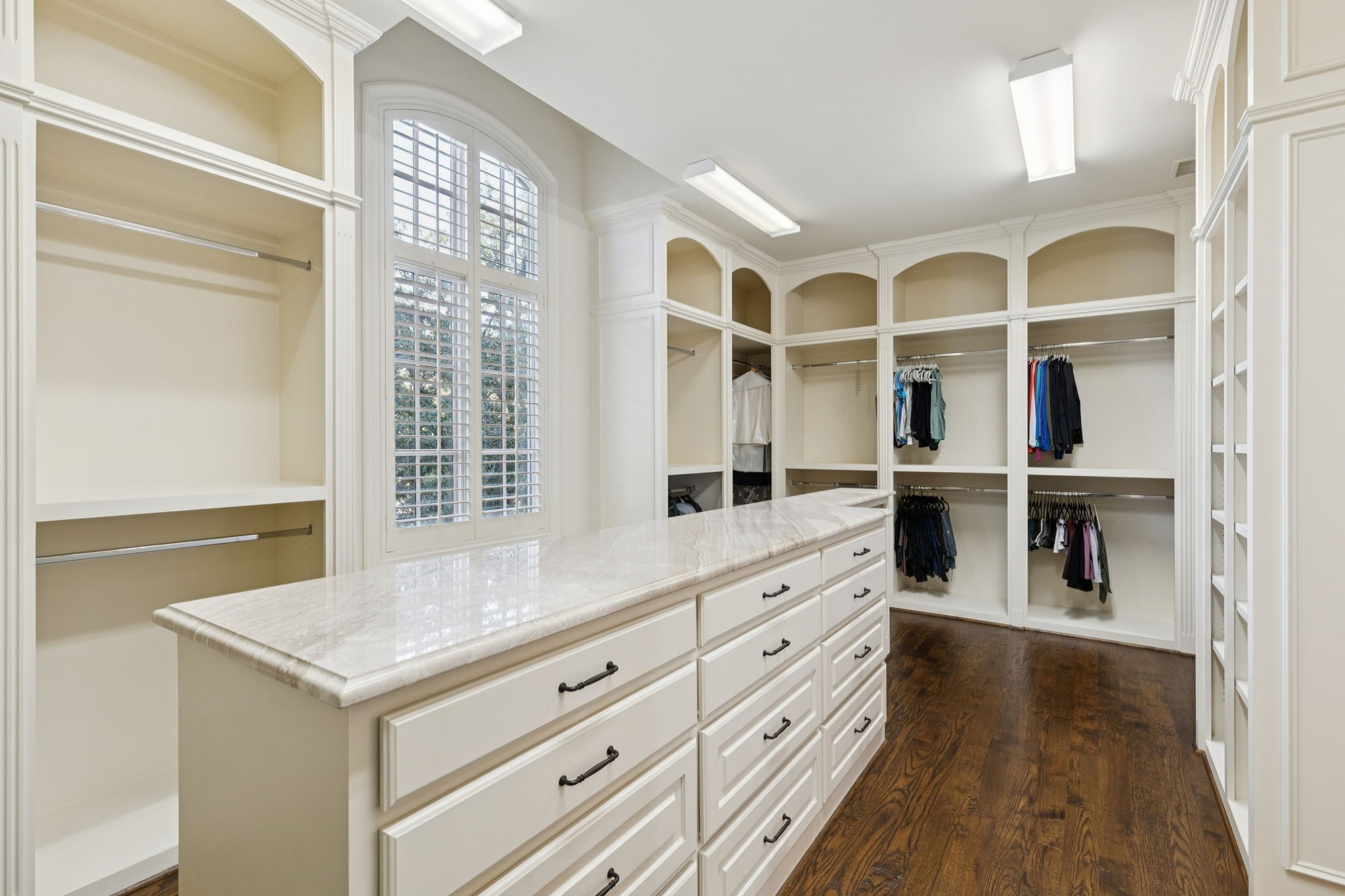 2 Bretton Creek Court Dallas TX 75220