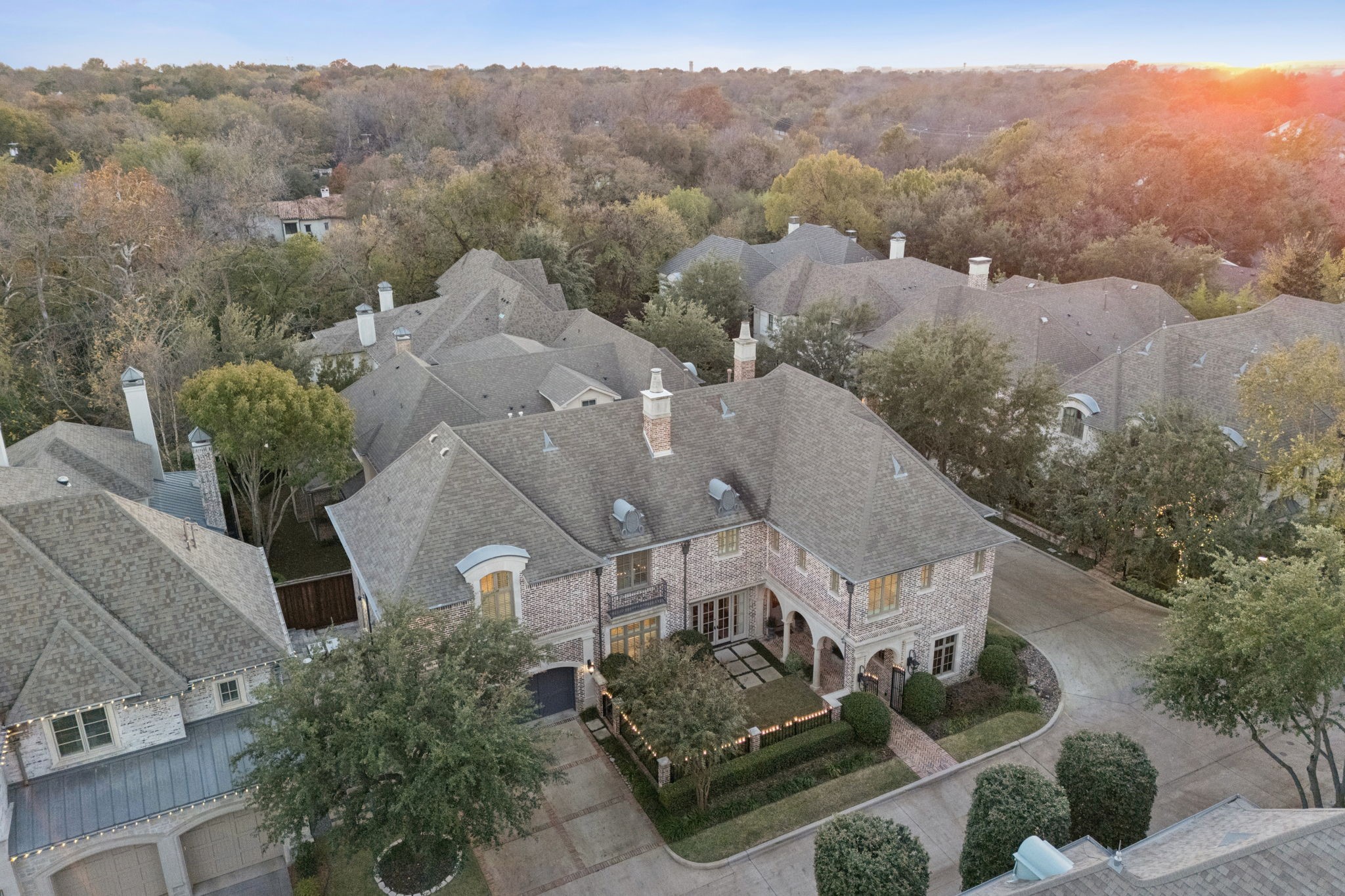 2 Bretton Creek Court Dallas TX 75220