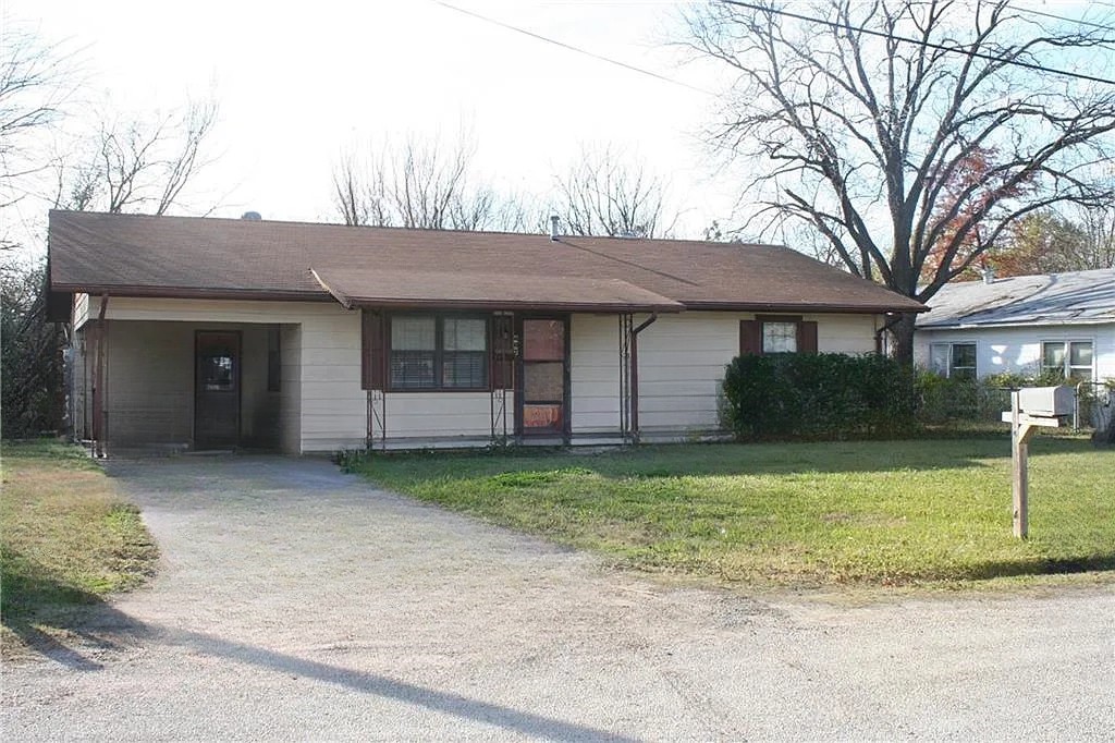 407 N Files Street Itasca TX 76055