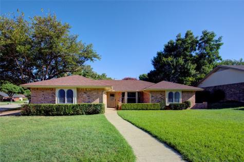 2711 Blue Quail Drive Arlington TX 76017