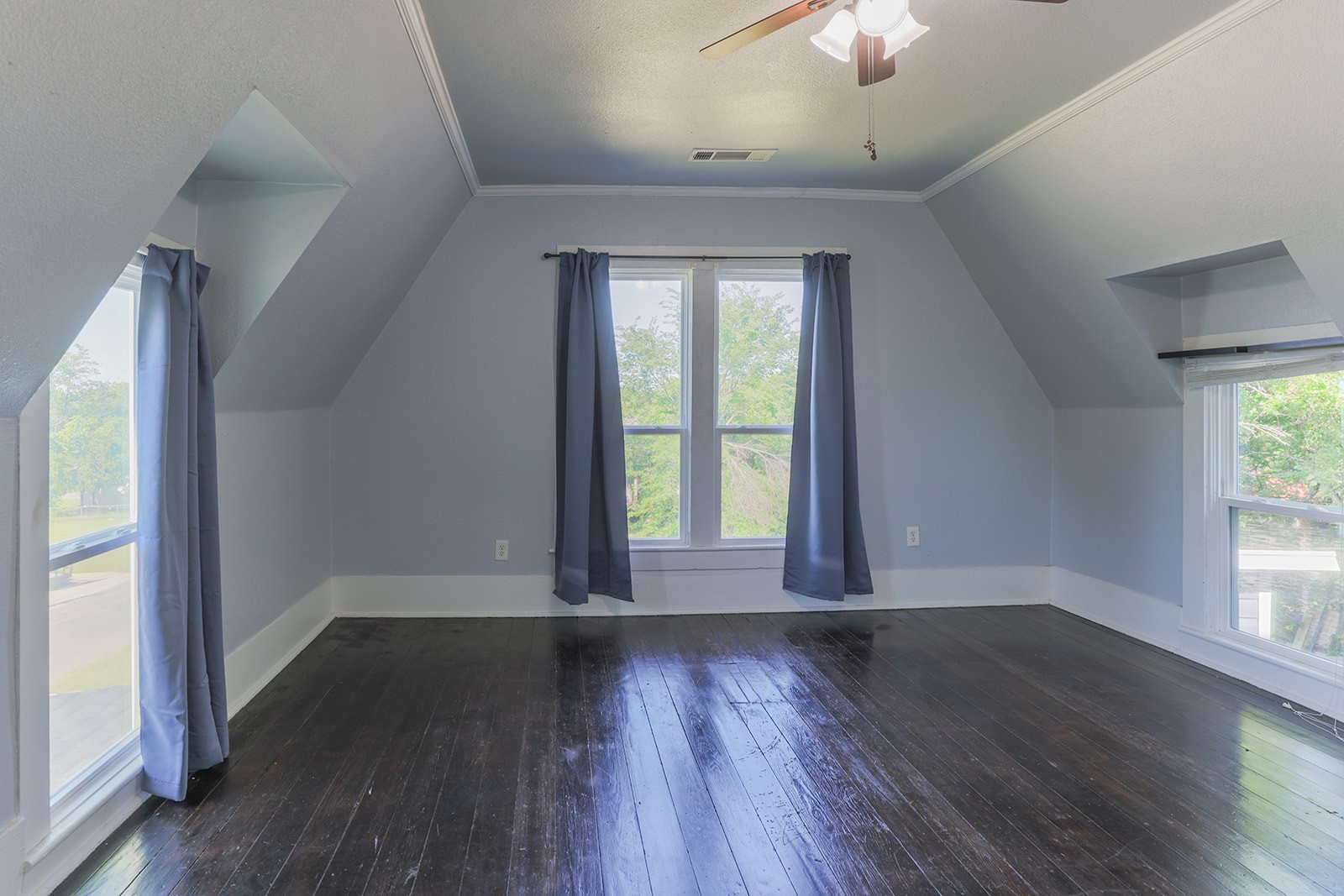 453 E Marshall Street Van Alstyne TX 75495